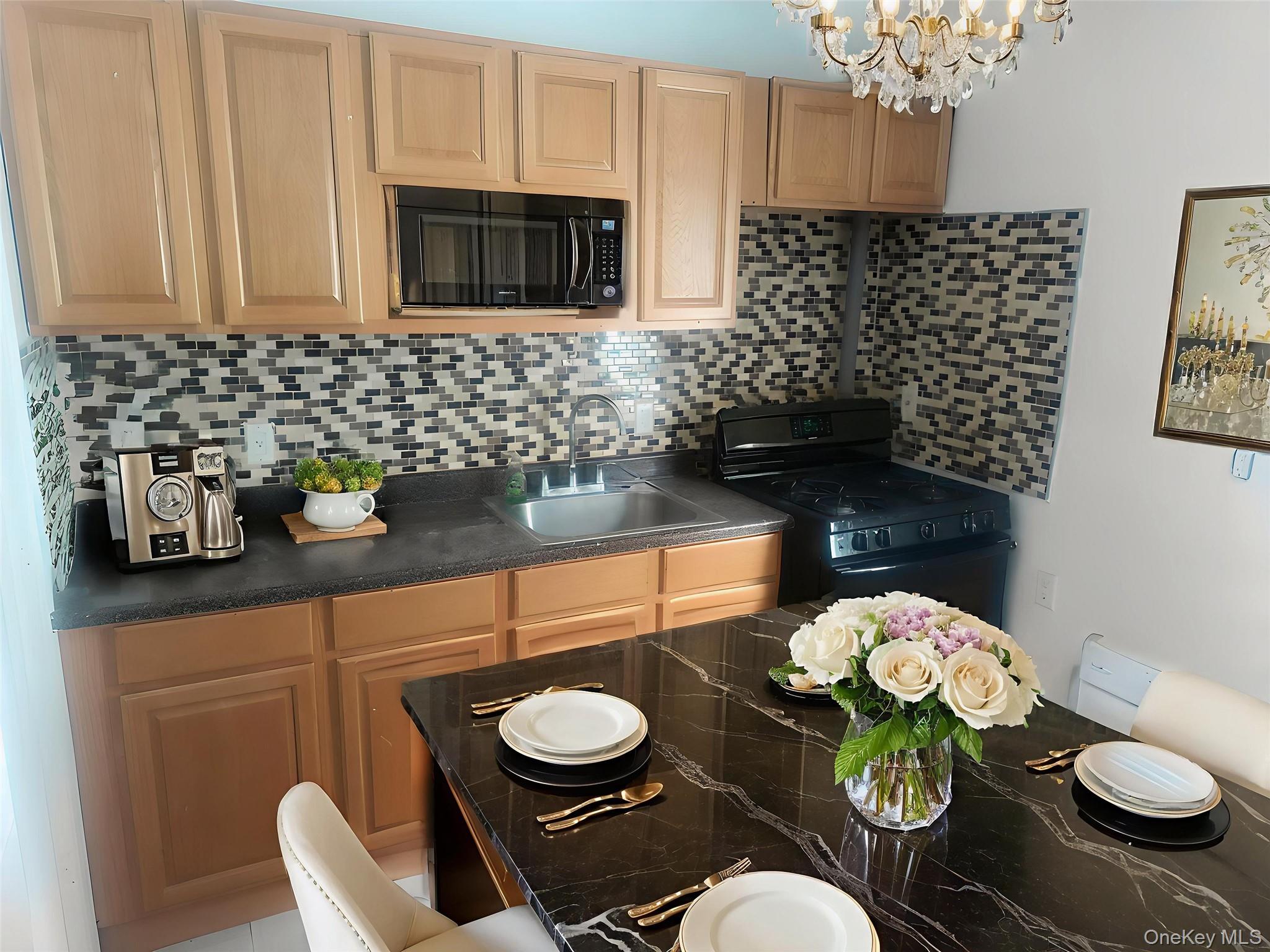 9567 111th Street, Richmond Hill, NY 11419