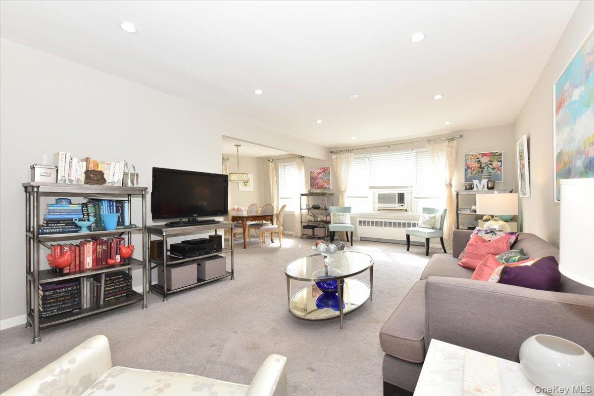 75 S Middle Neck # 4-T, Great Neck, NY 11021