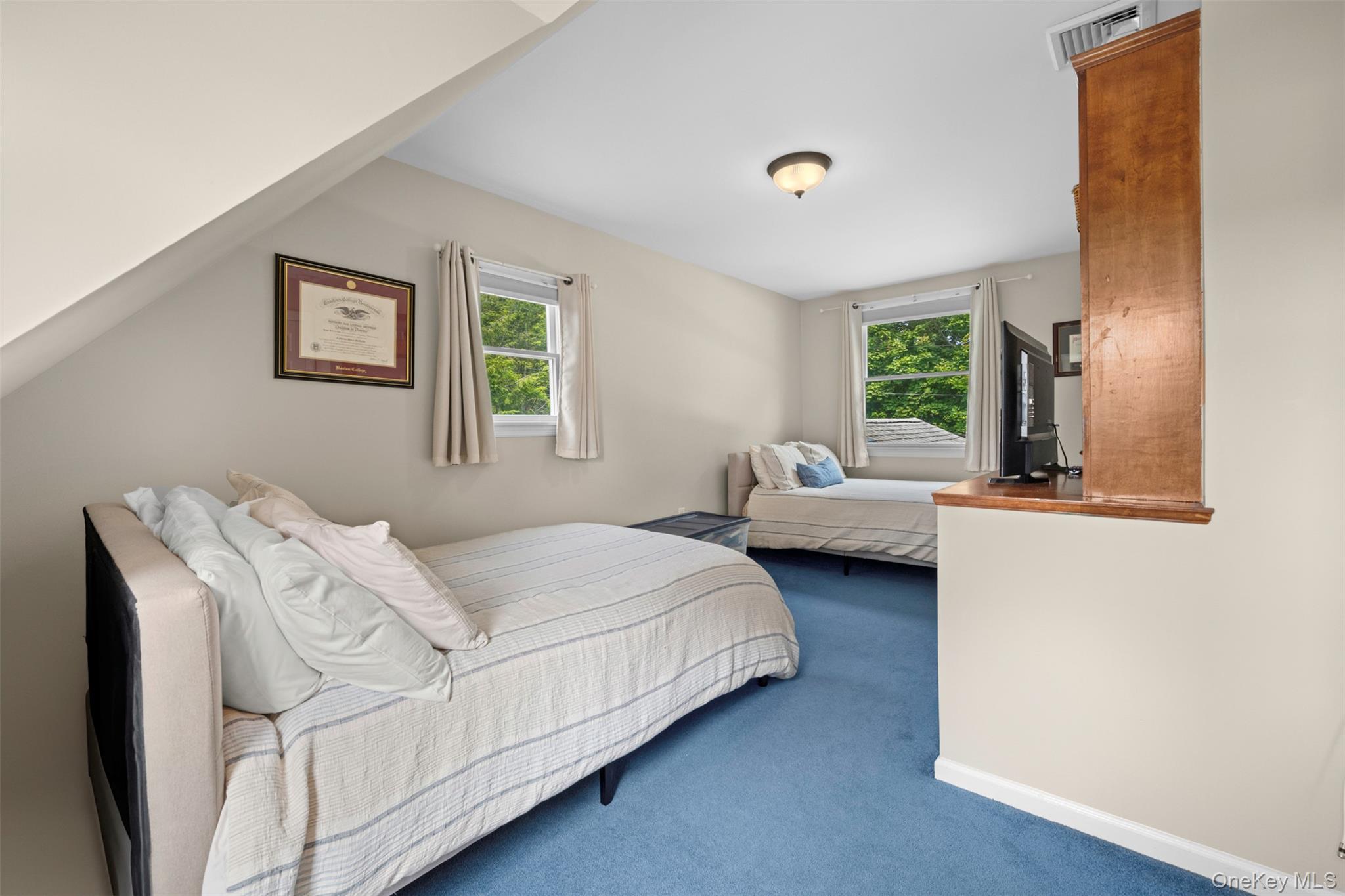 144 Radcliff Drive, East Norwich, NY 11732