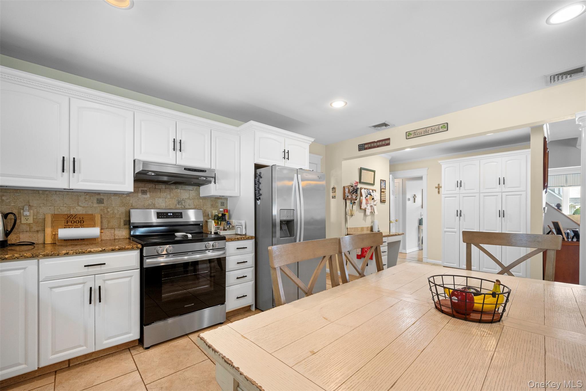 144 Radcliff Drive, East Norwich, NY 11732