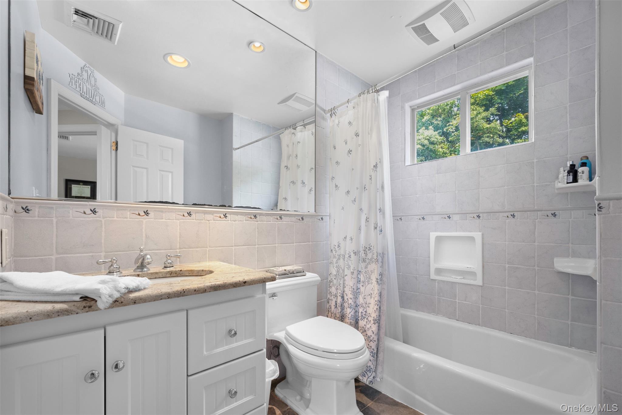 144 Radcliff Drive, East Norwich, NY 11732