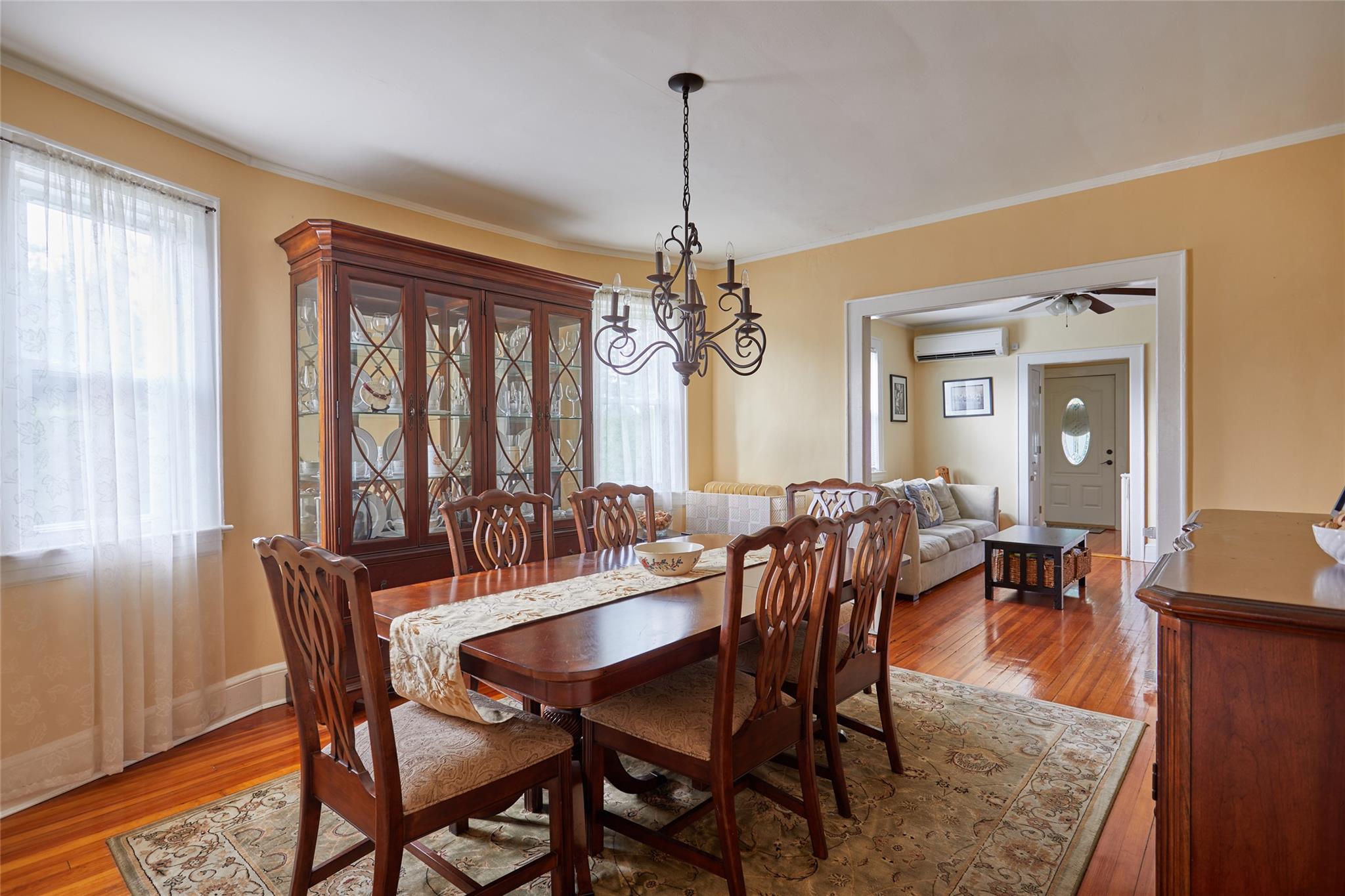 59 Depan Avenue, Floral Park, NY 11001