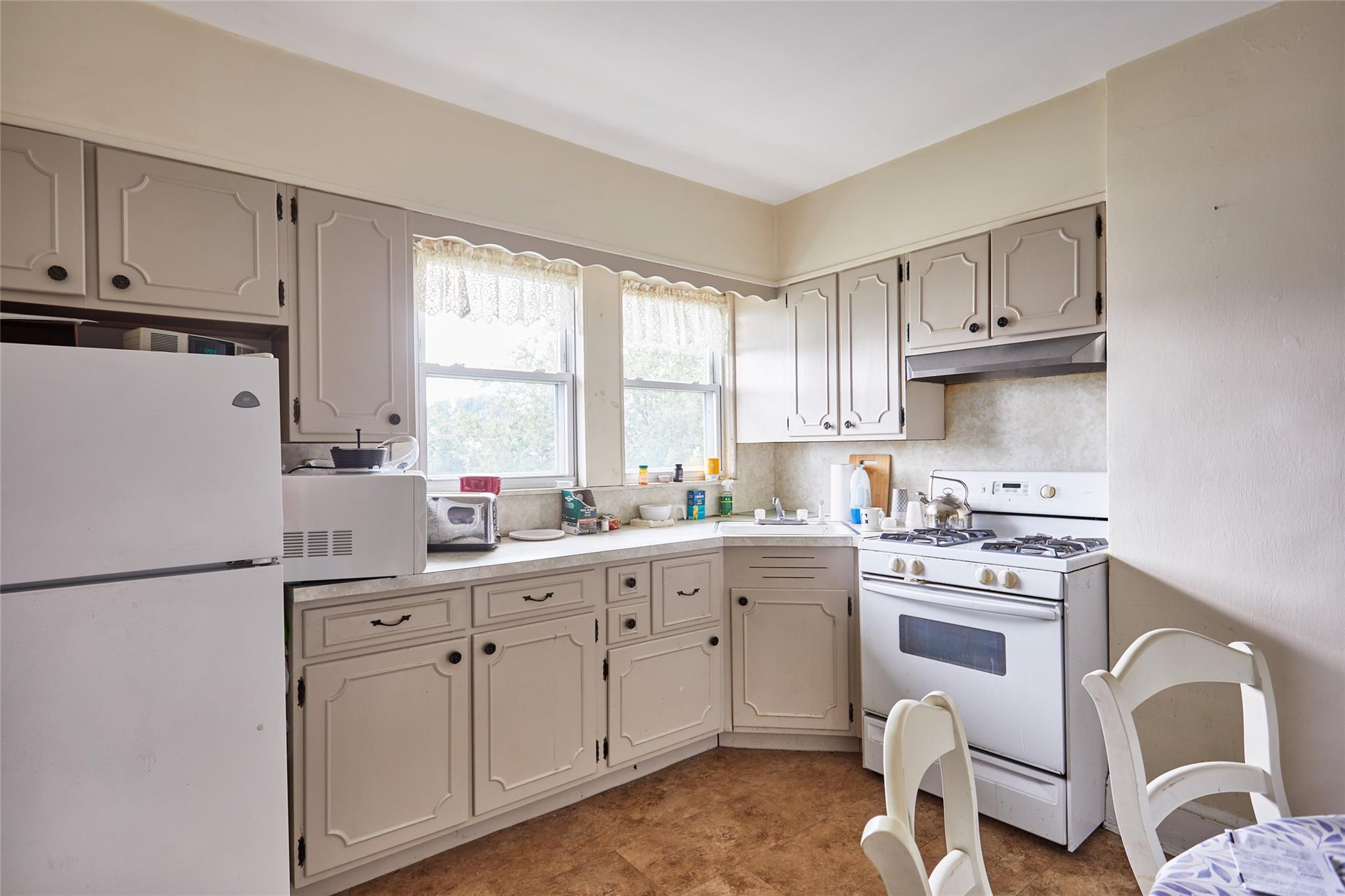 59 Depan Avenue, Floral Park, NY 11001