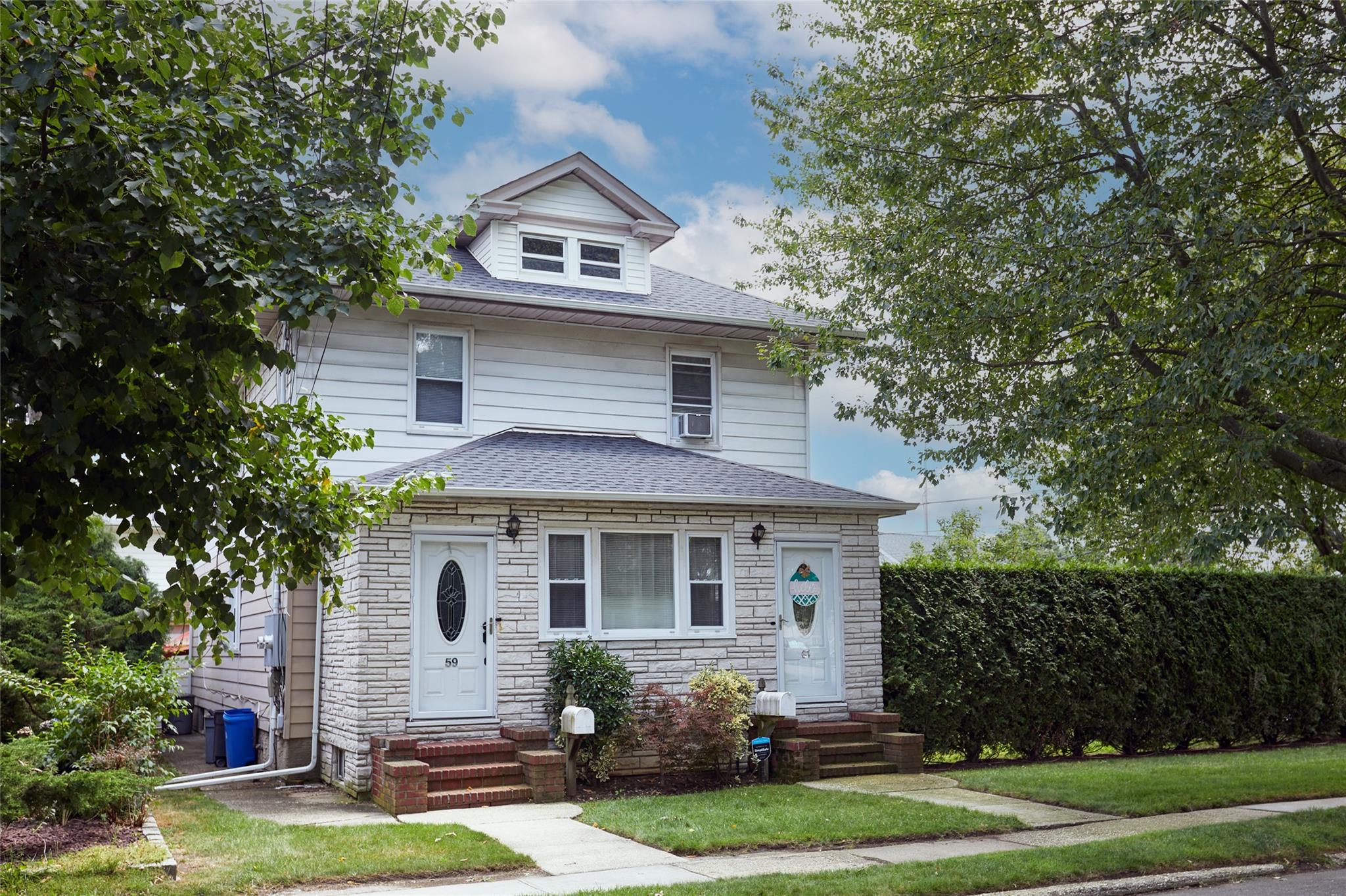 59 Depan Avenue, Floral Park, NY 11001
