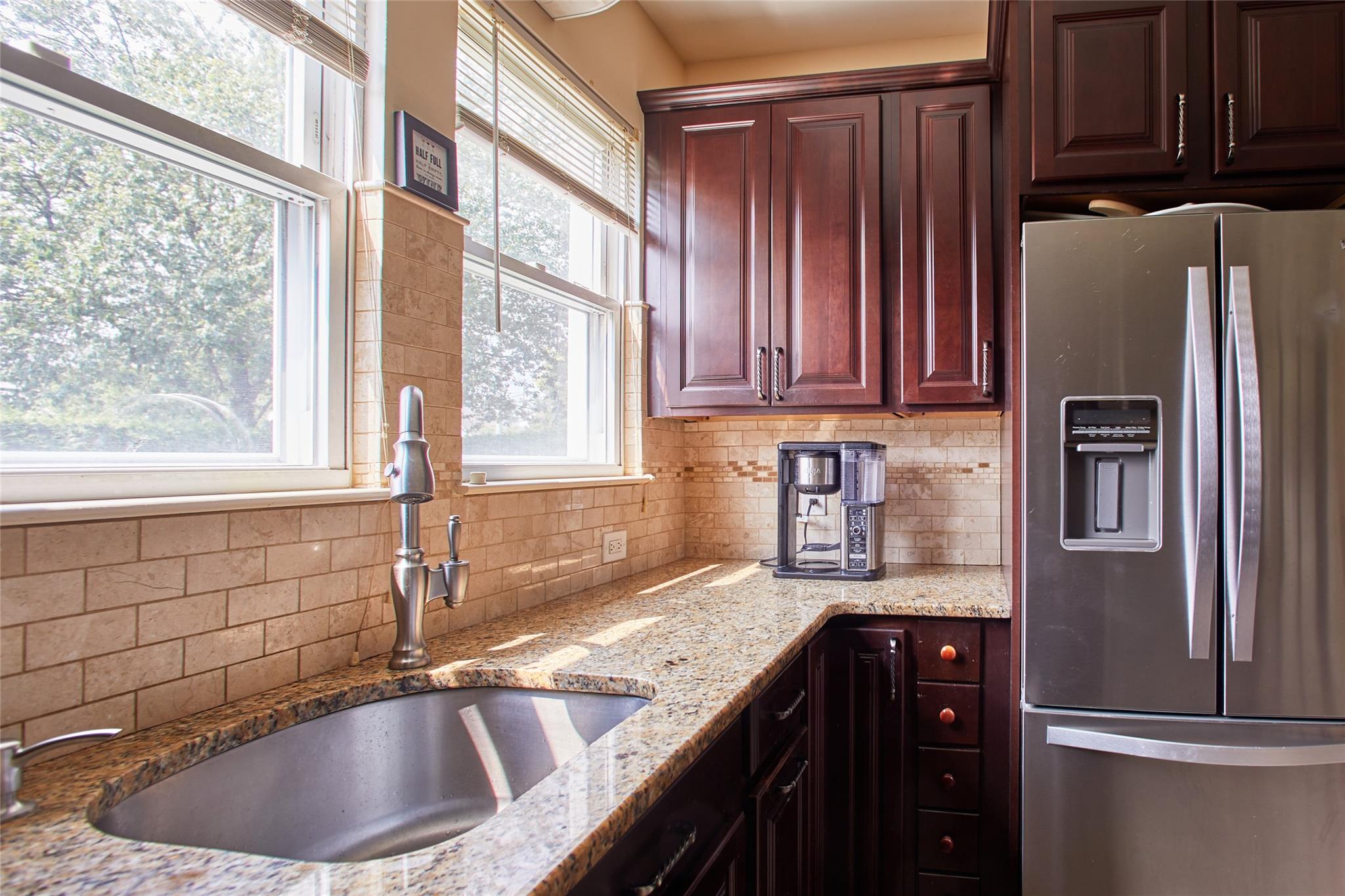 59 Depan Avenue, Floral Park, NY 11001