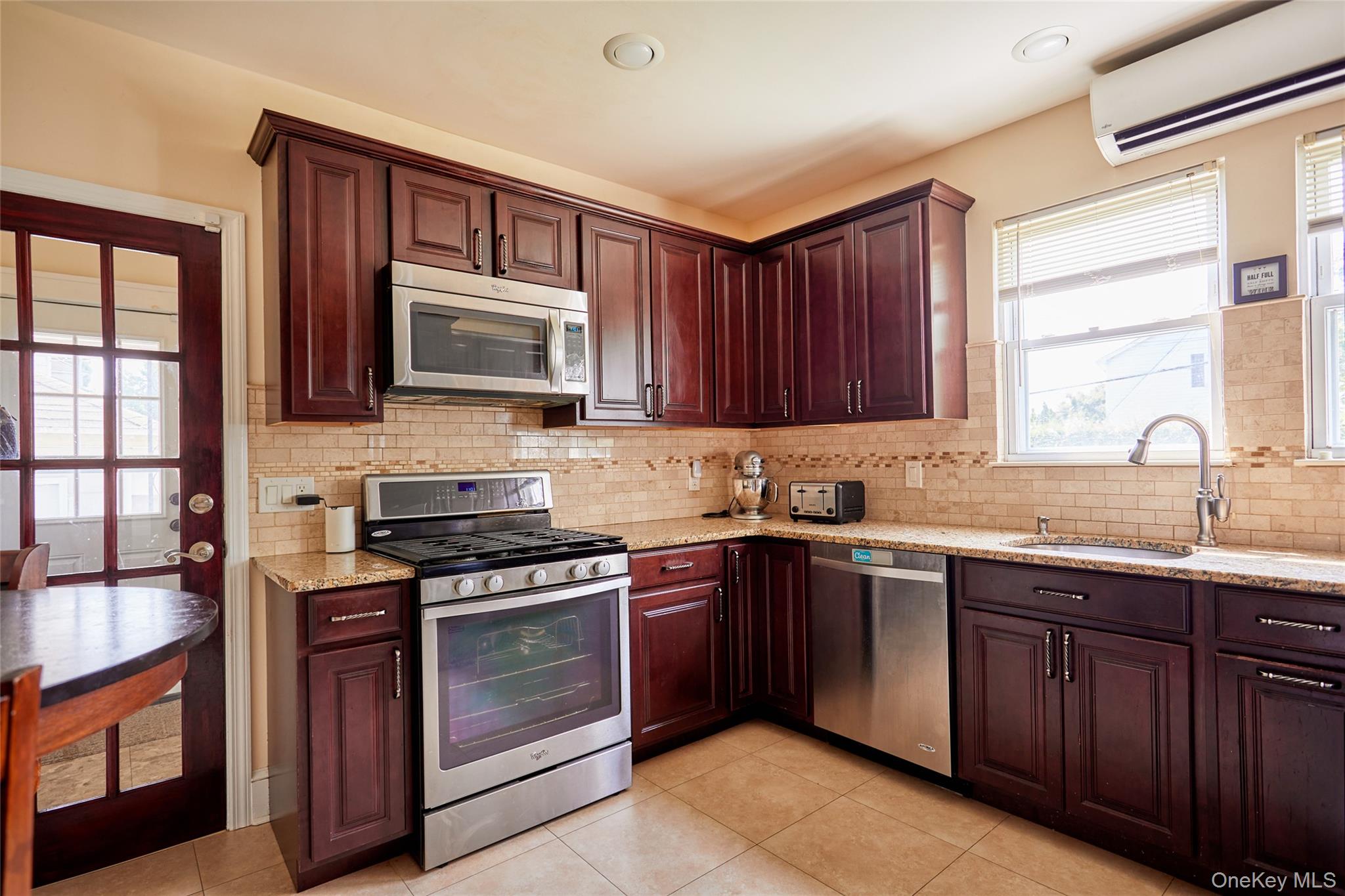 59 Depan Avenue, Floral Park, NY 11001