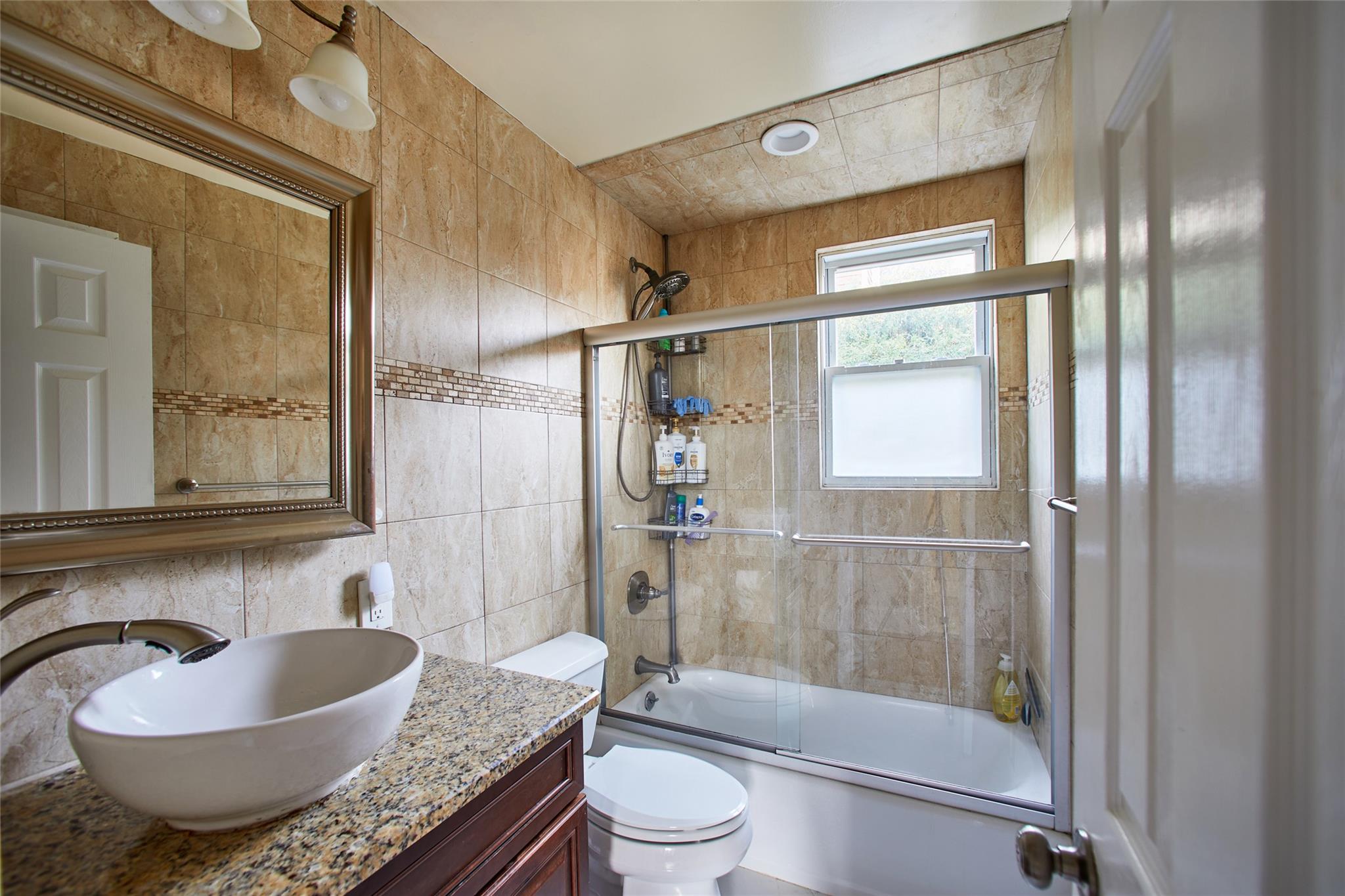 59 Depan Avenue, Floral Park, NY 11001