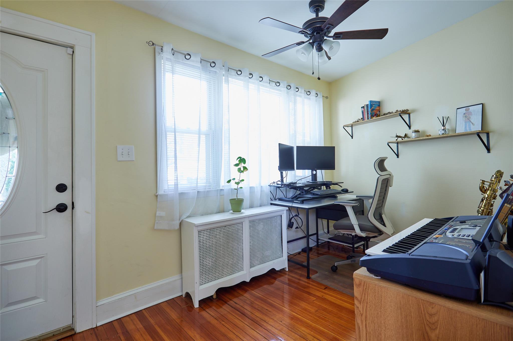 59 Depan Avenue, Floral Park, NY 11001