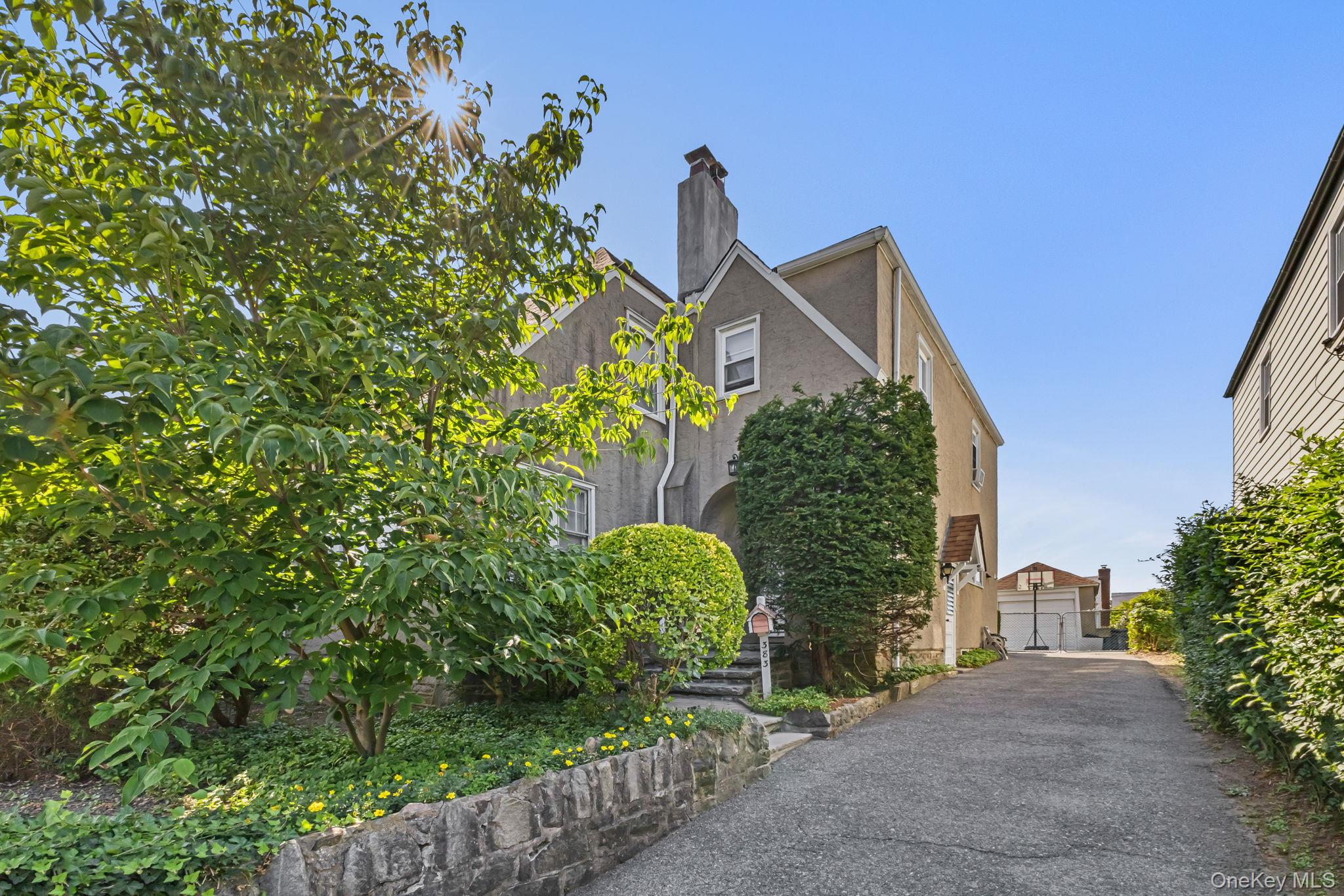 383 Saint Johns Avenue, Yonkers, NY 10704