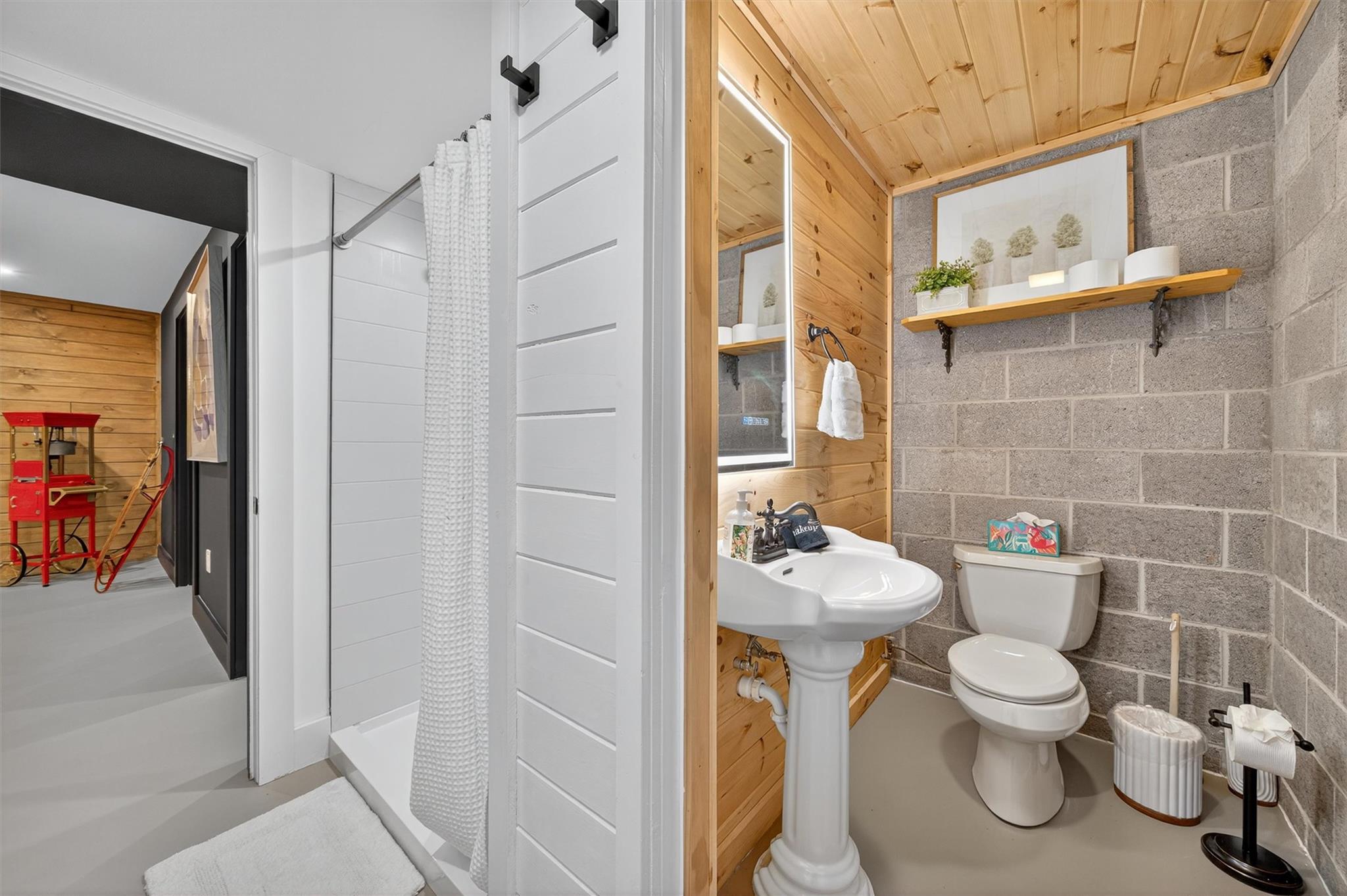 353 John Davis Road, Call Listing Agent, PA 18443