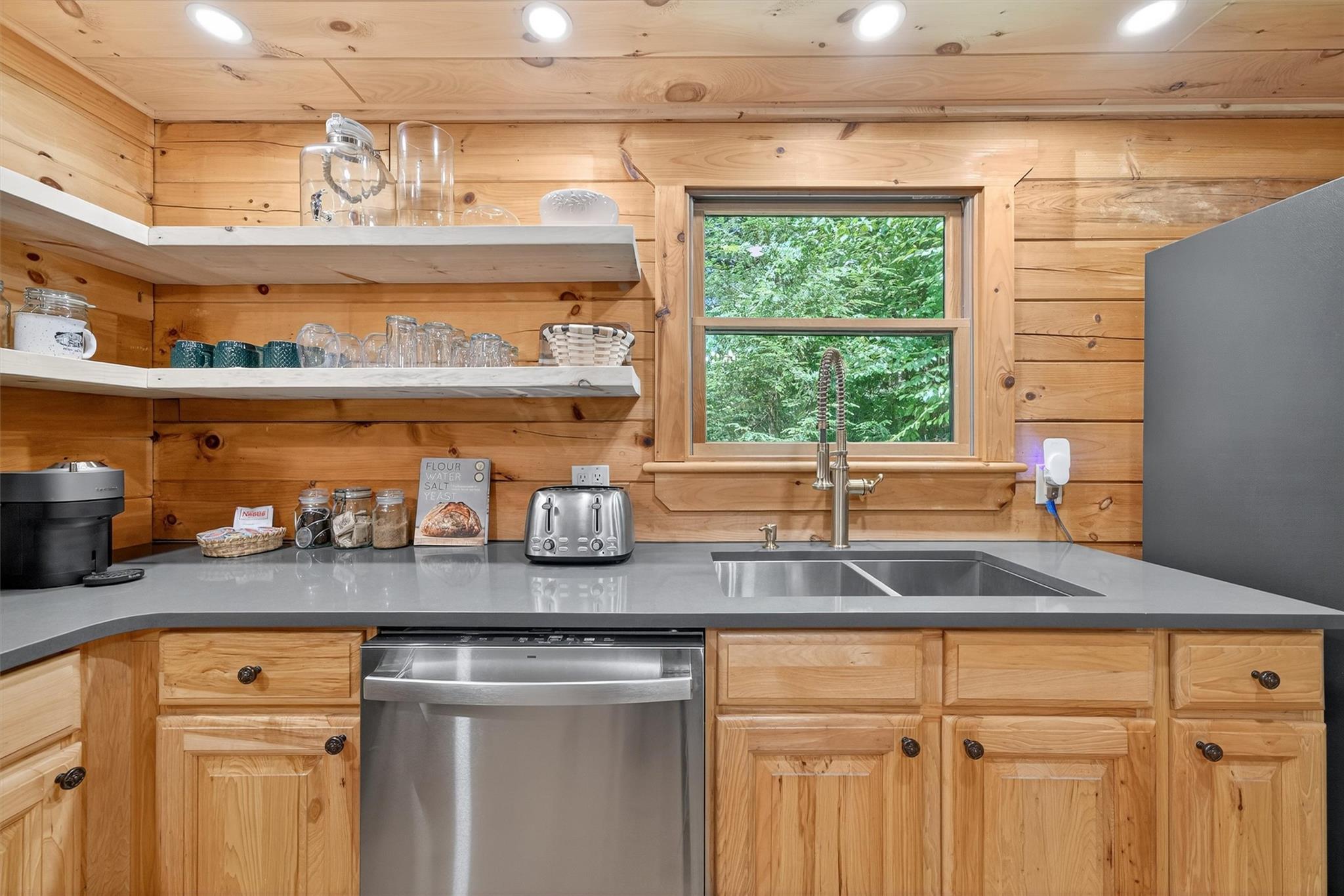 353 John Davis Road, Call Listing Agent, PA 18443