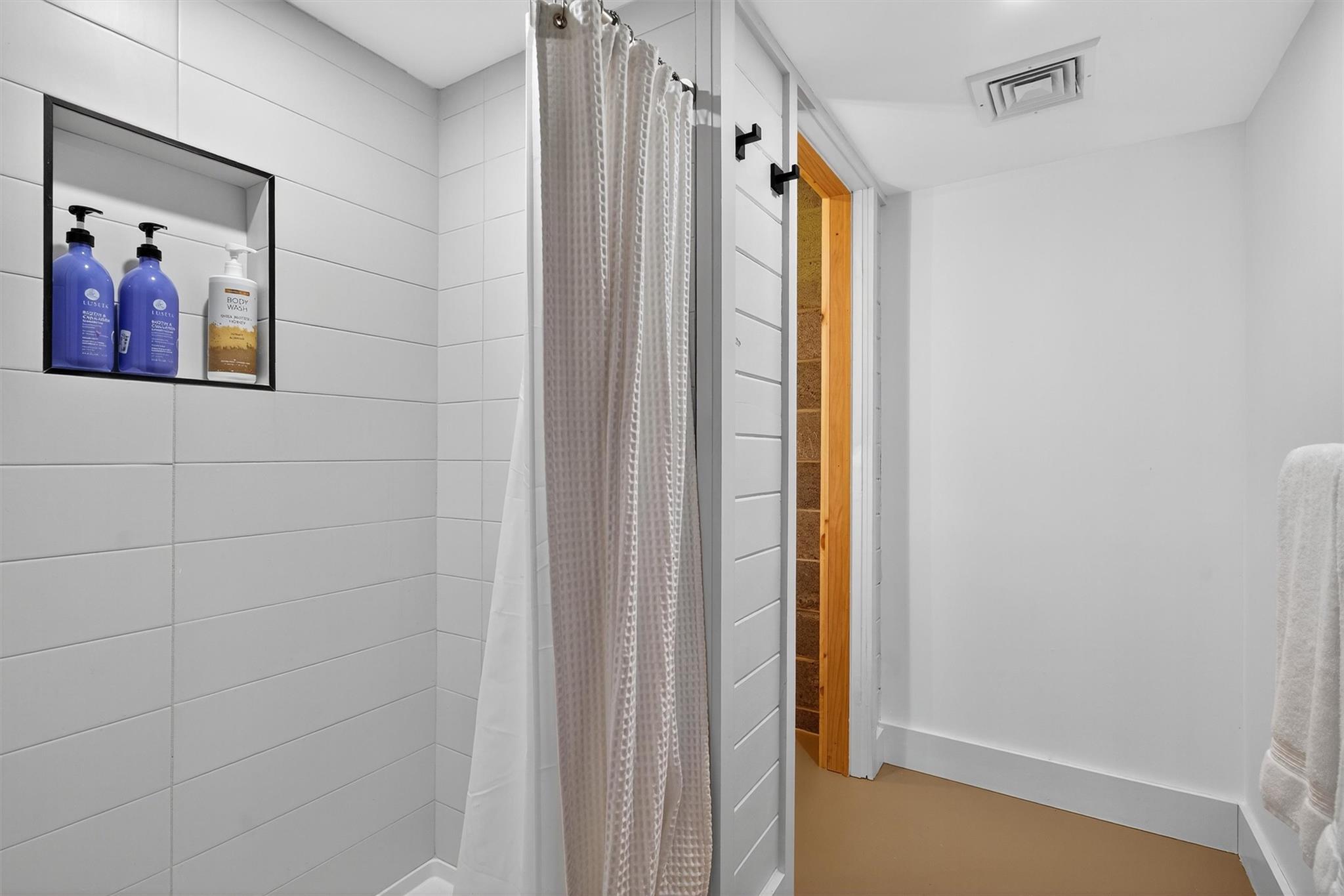 353 John Davis Road, Call Listing Agent, PA 18443