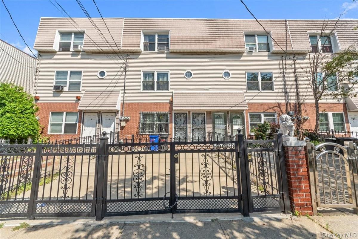 2037 Cicero Avenue, Bronx, NY 10473