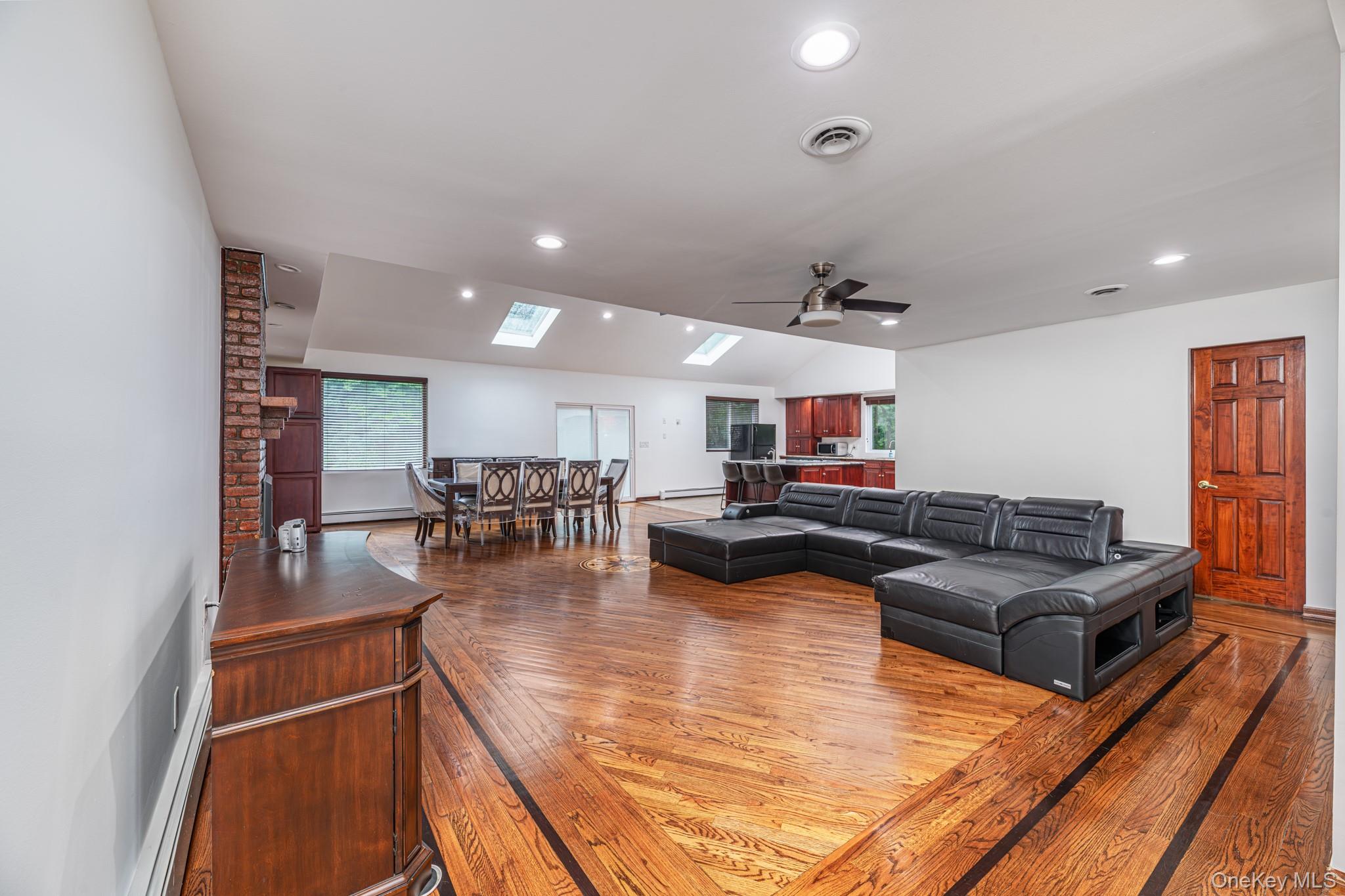 30 N Lynn Street, Warwick, NY 10990