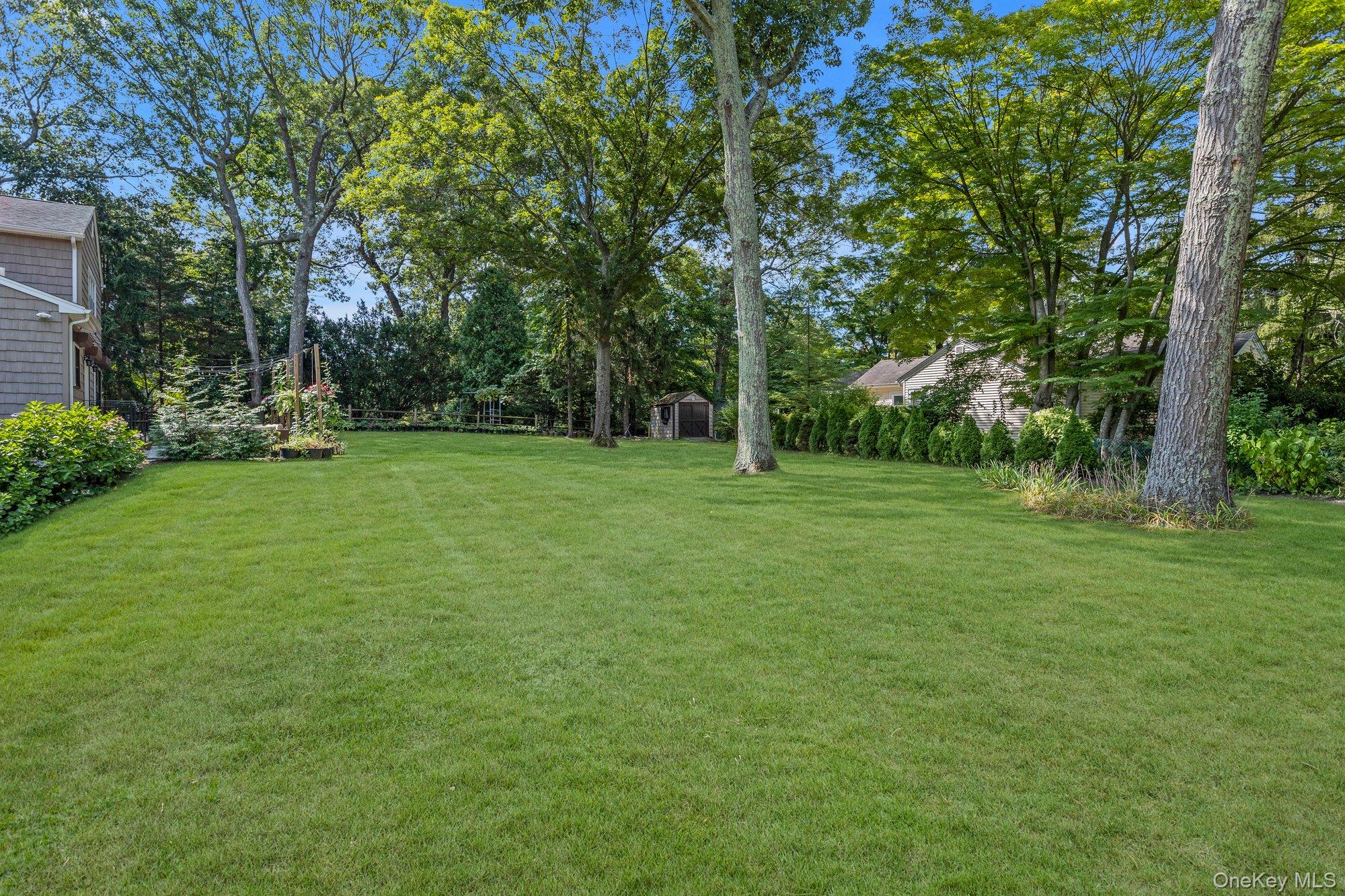 10 Woodfield Avenue, Northport, NY 11768