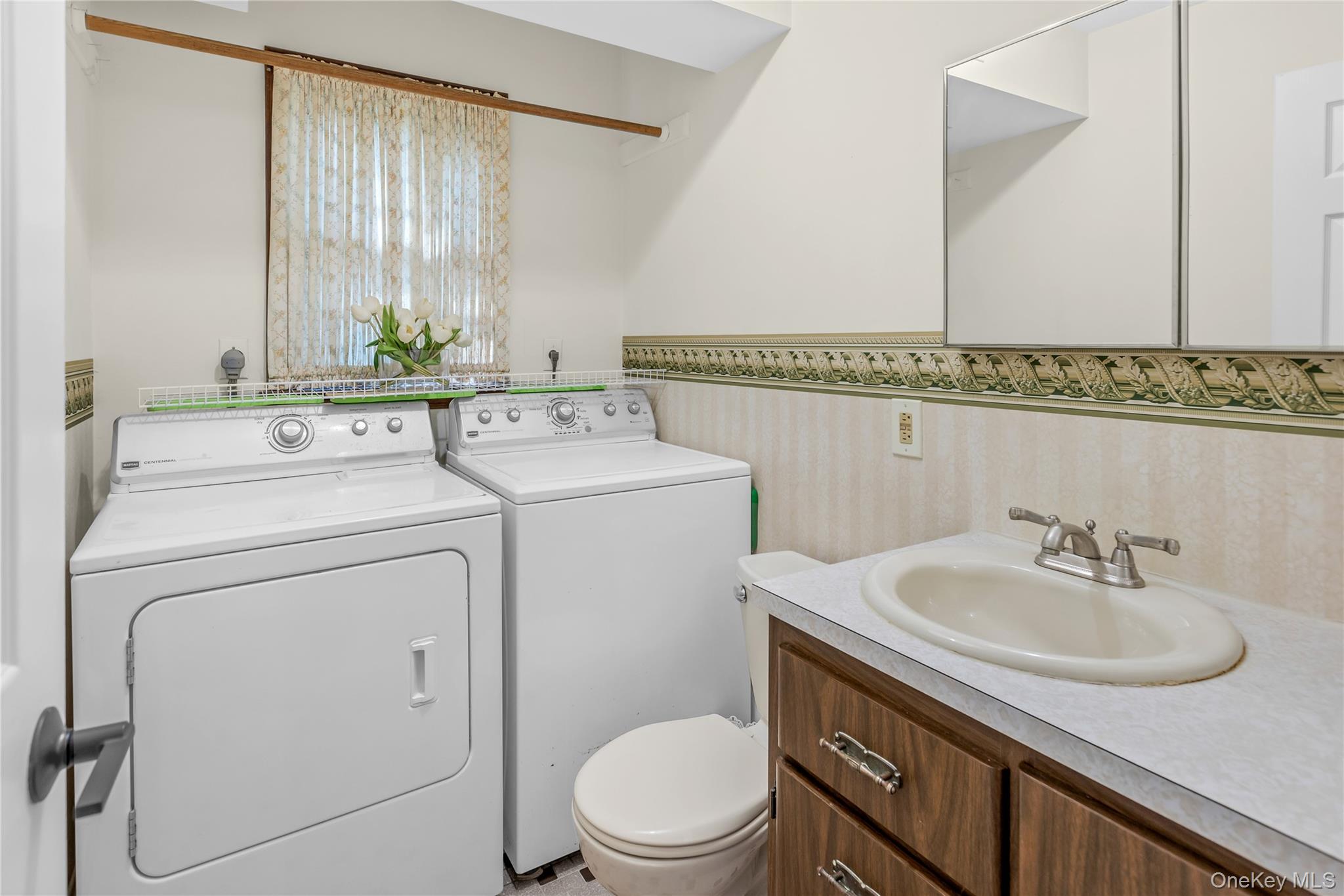 10 Woodfield Avenue, Northport, NY 11768