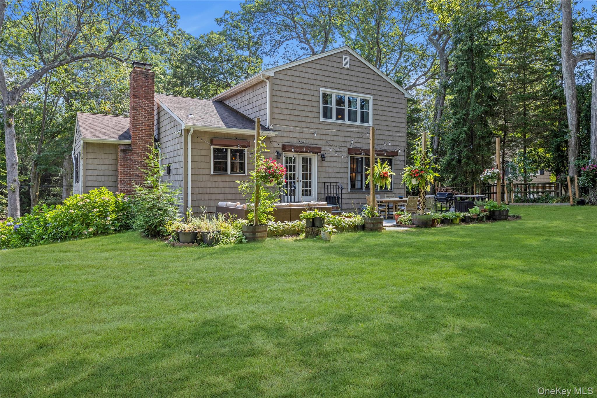 10 Woodfield Avenue, Northport, NY 11768