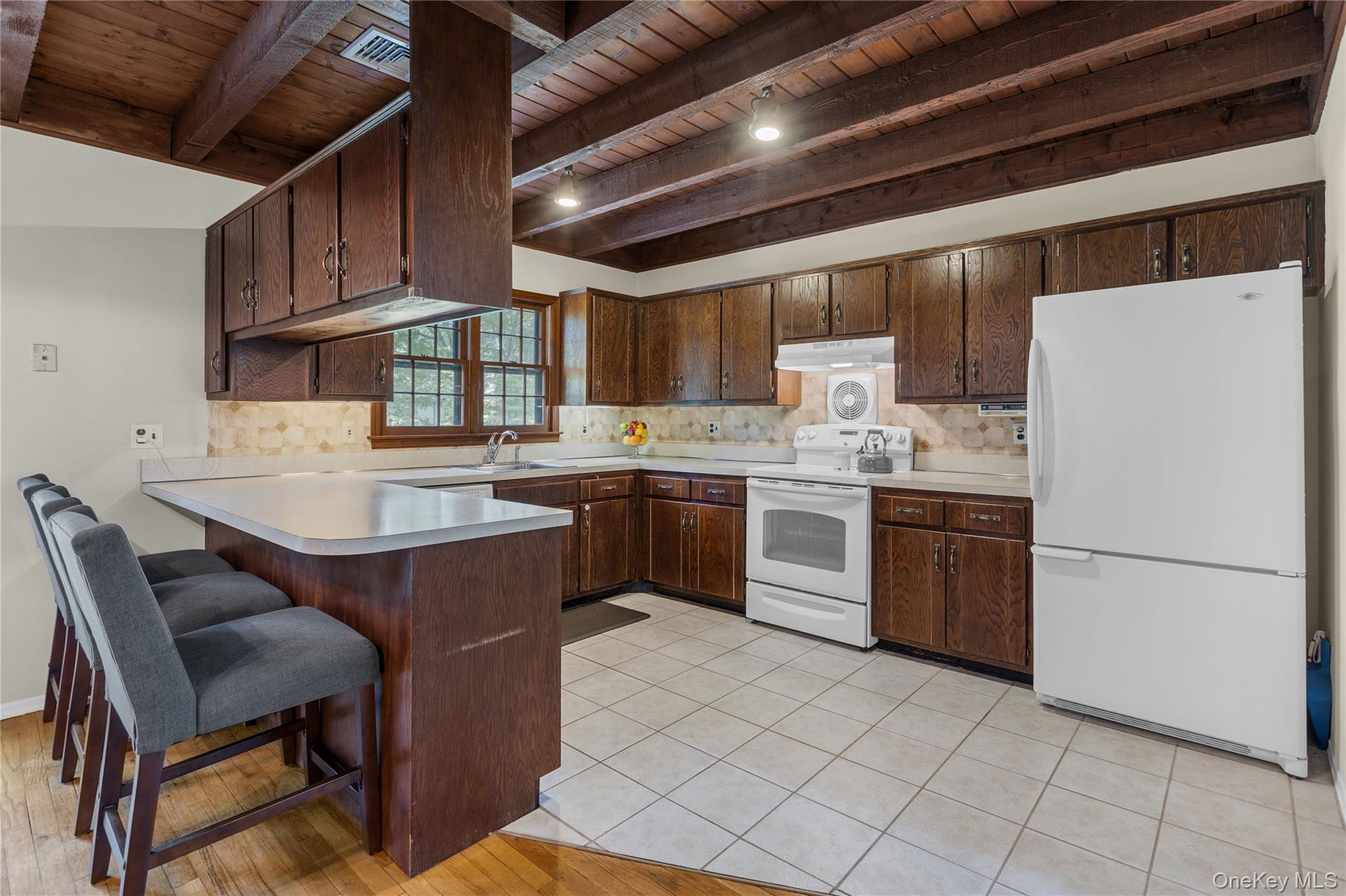 10 Woodfield Avenue, Northport, NY 11768