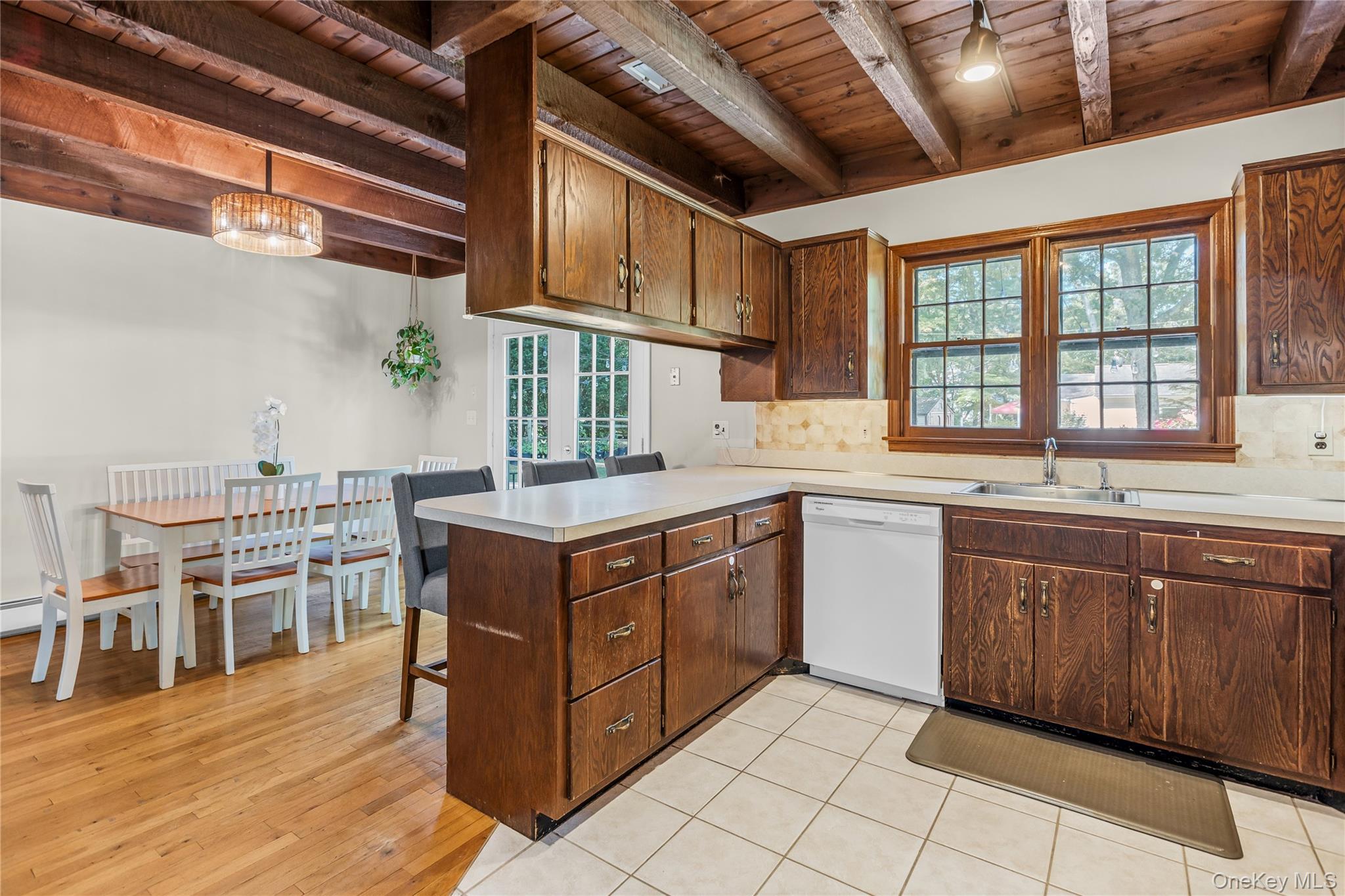 10 Woodfield Avenue, Northport, NY 11768