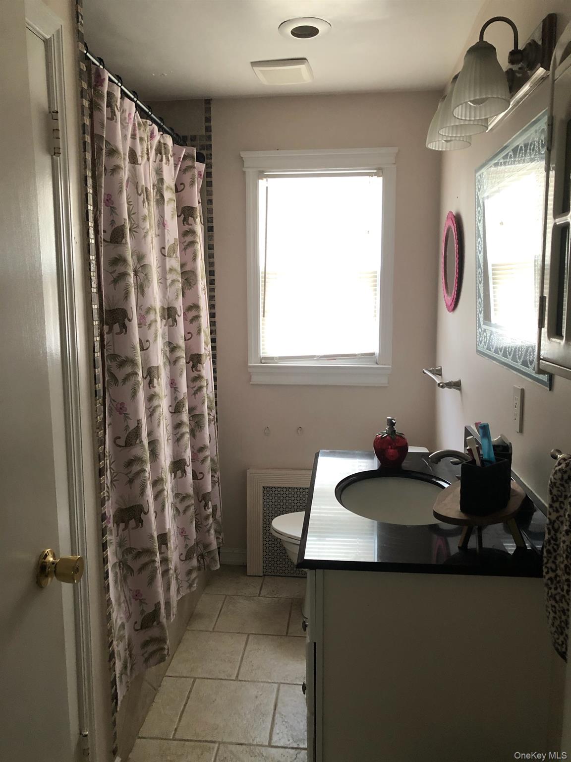 59 Dunwood Road, Port Washington, NY 11050