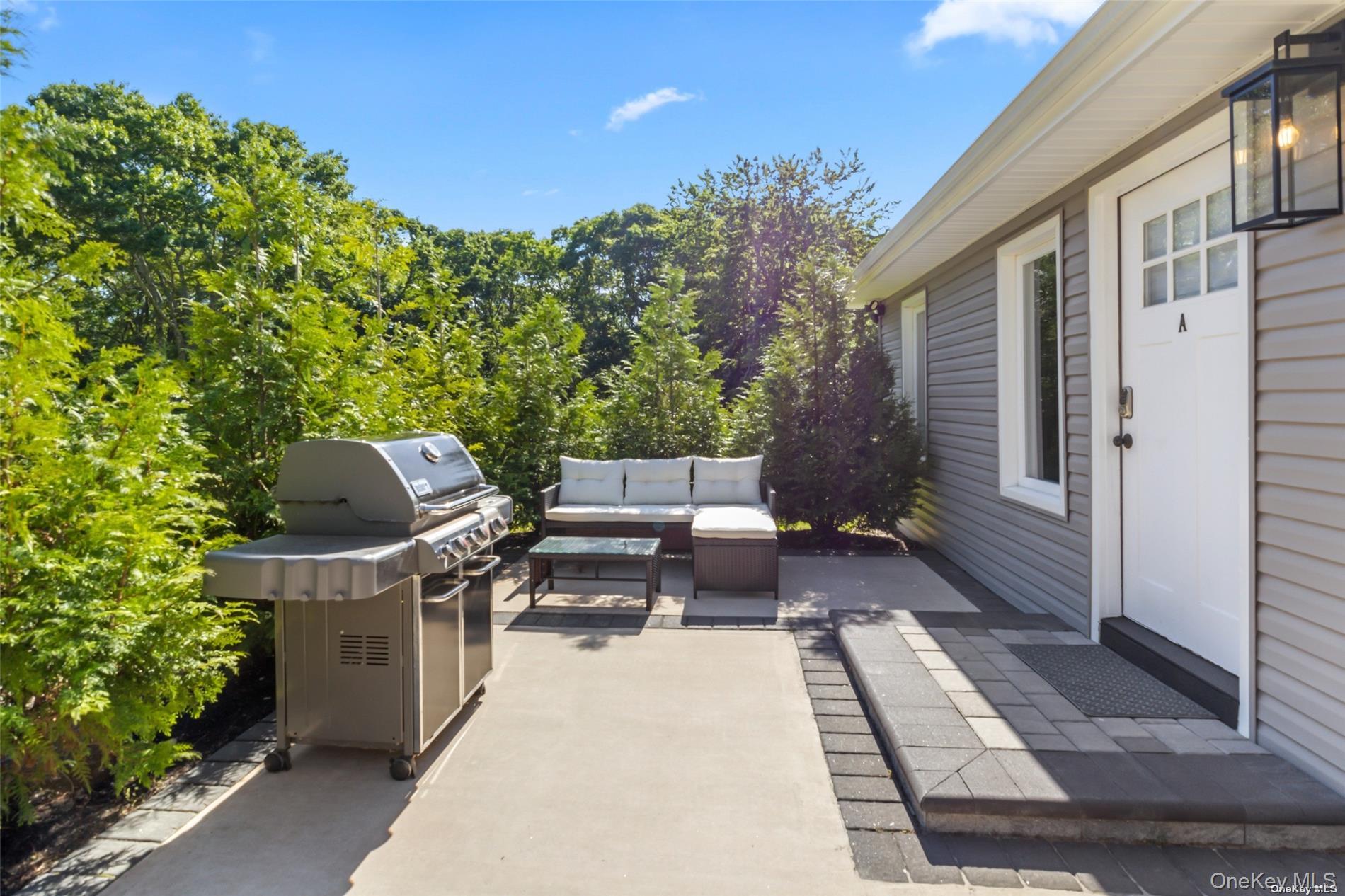 25 Peters Lane # A, Westhampton Beach, NY 11978