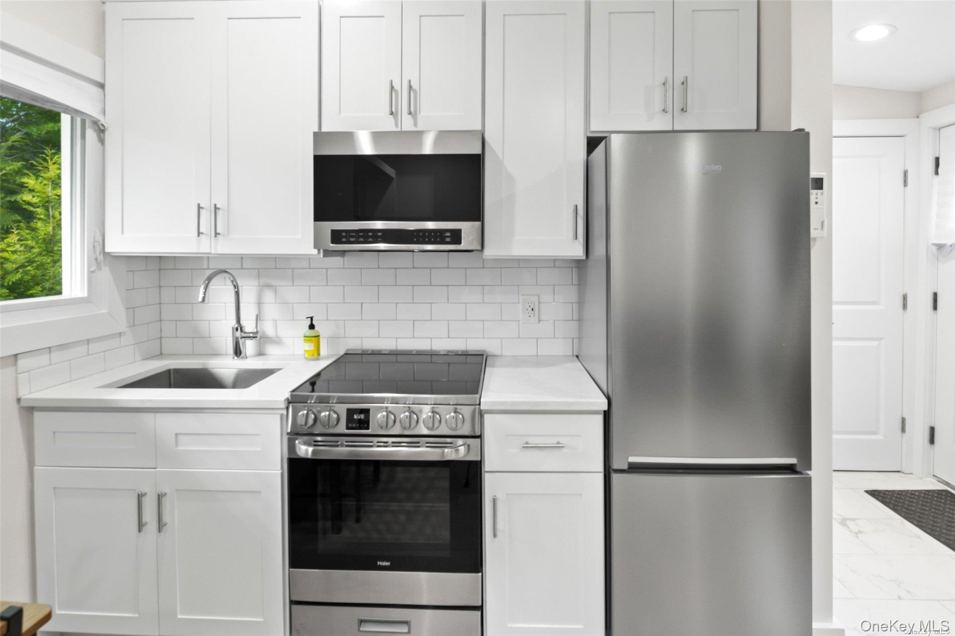 25 Peters Lane # A, Westhampton Beach, NY 11978