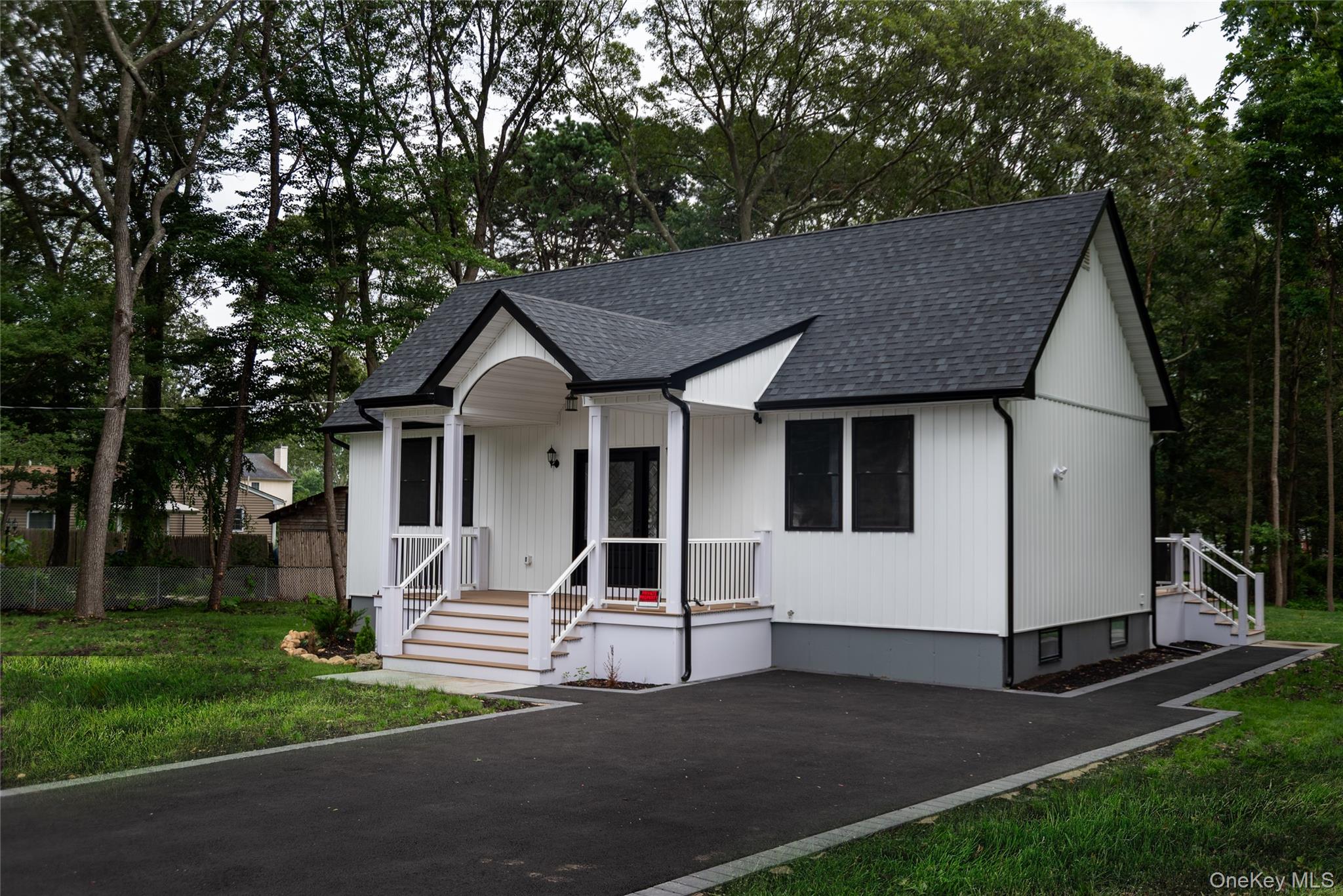 568 S Granny Road, Medford, NY 11763