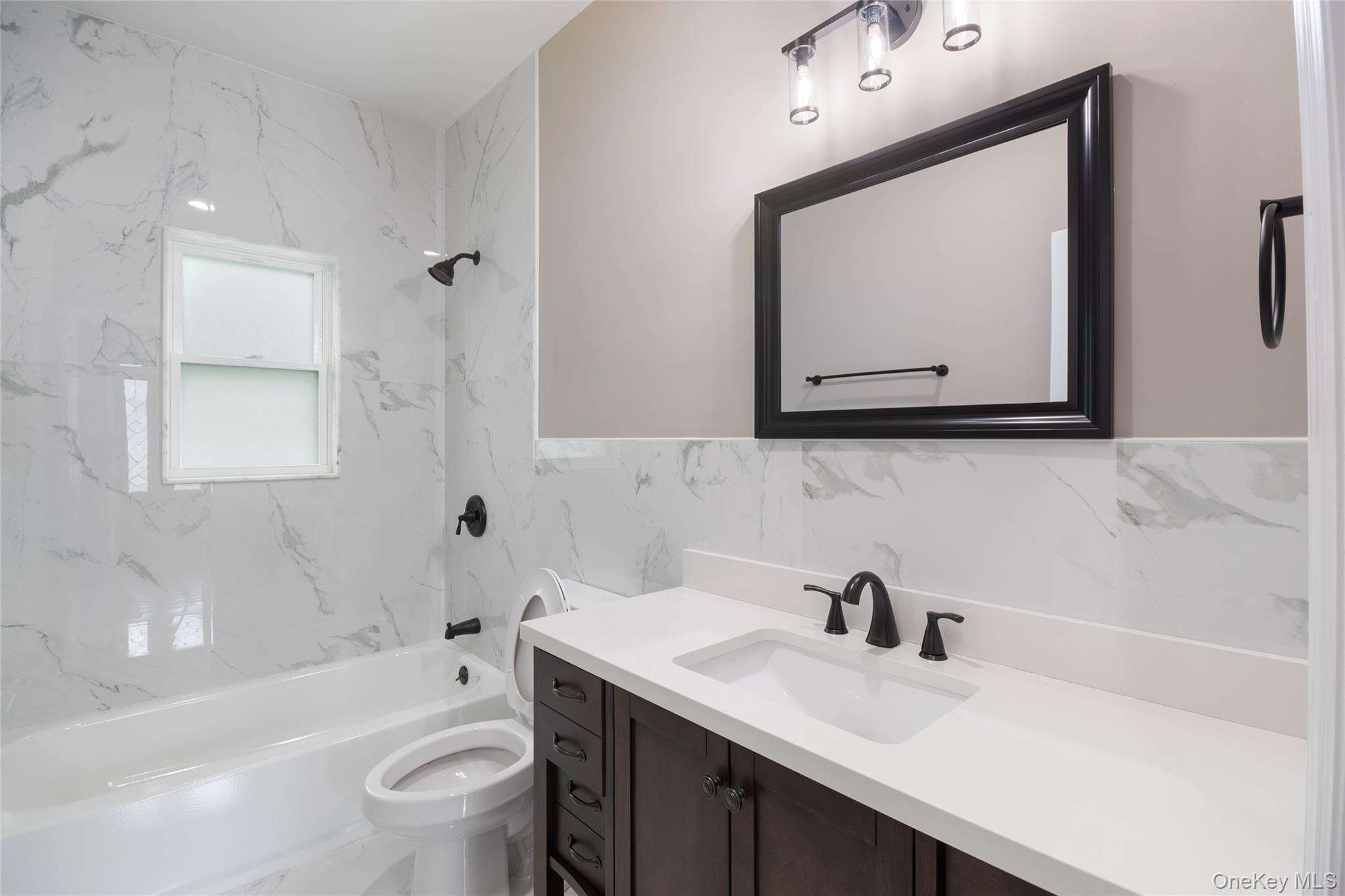 568 S Granny Road, Medford, NY 11763