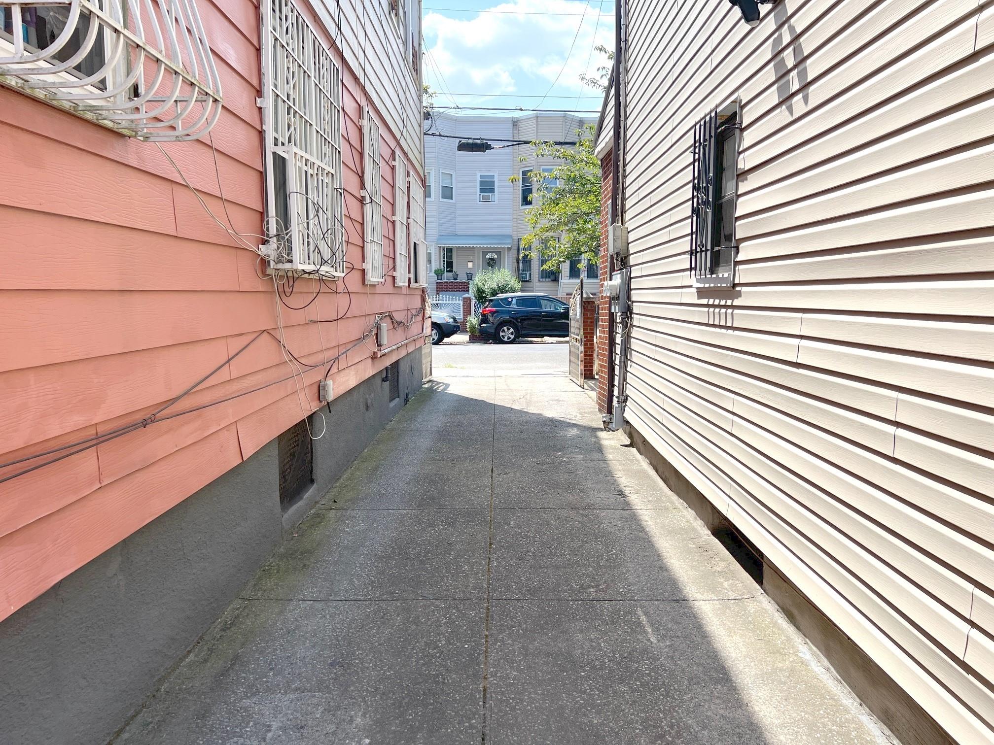 81 Autumn Avenue, Brooklyn, NY 11208