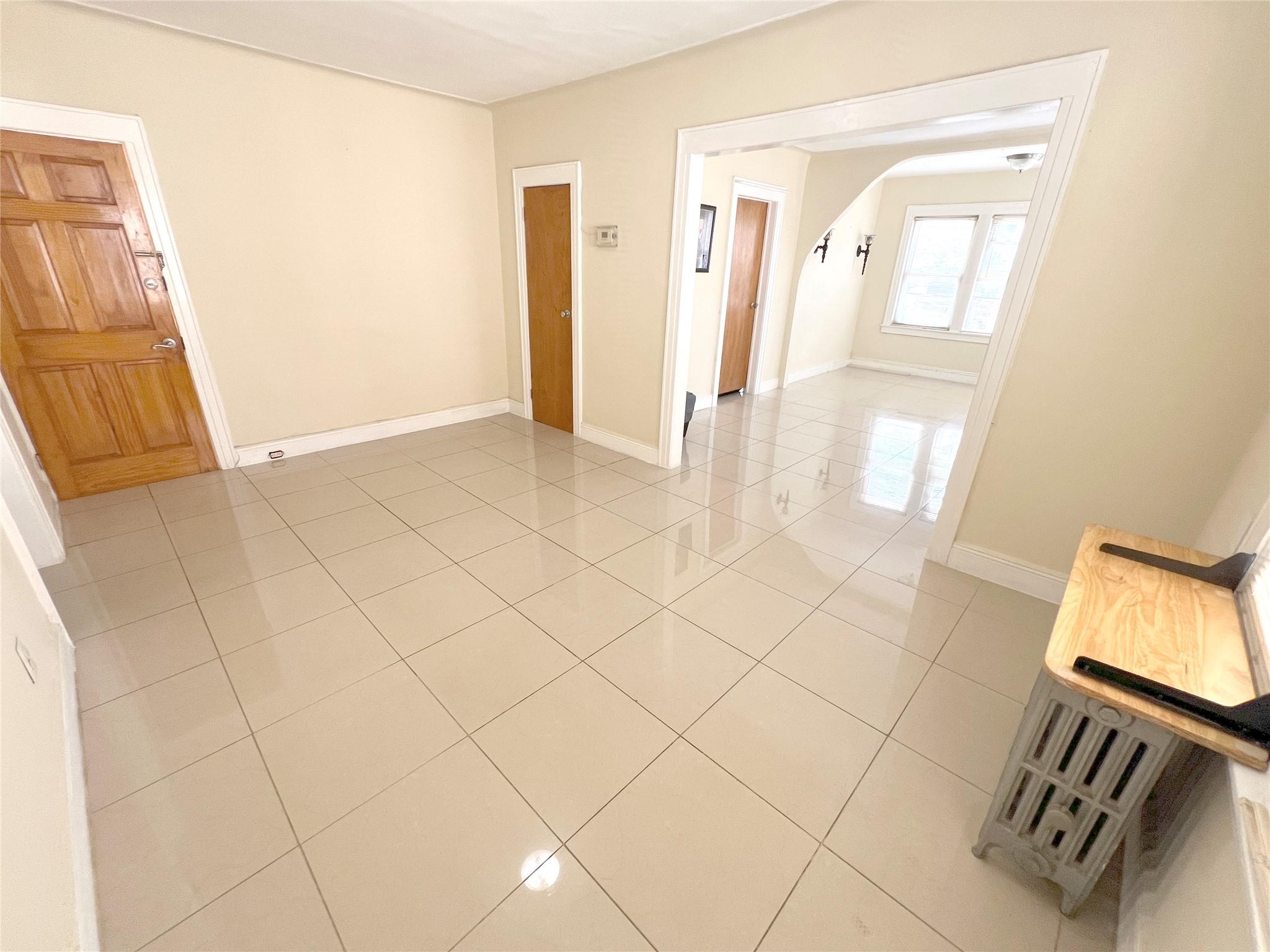 81 Autumn Avenue, Brooklyn, NY 11208