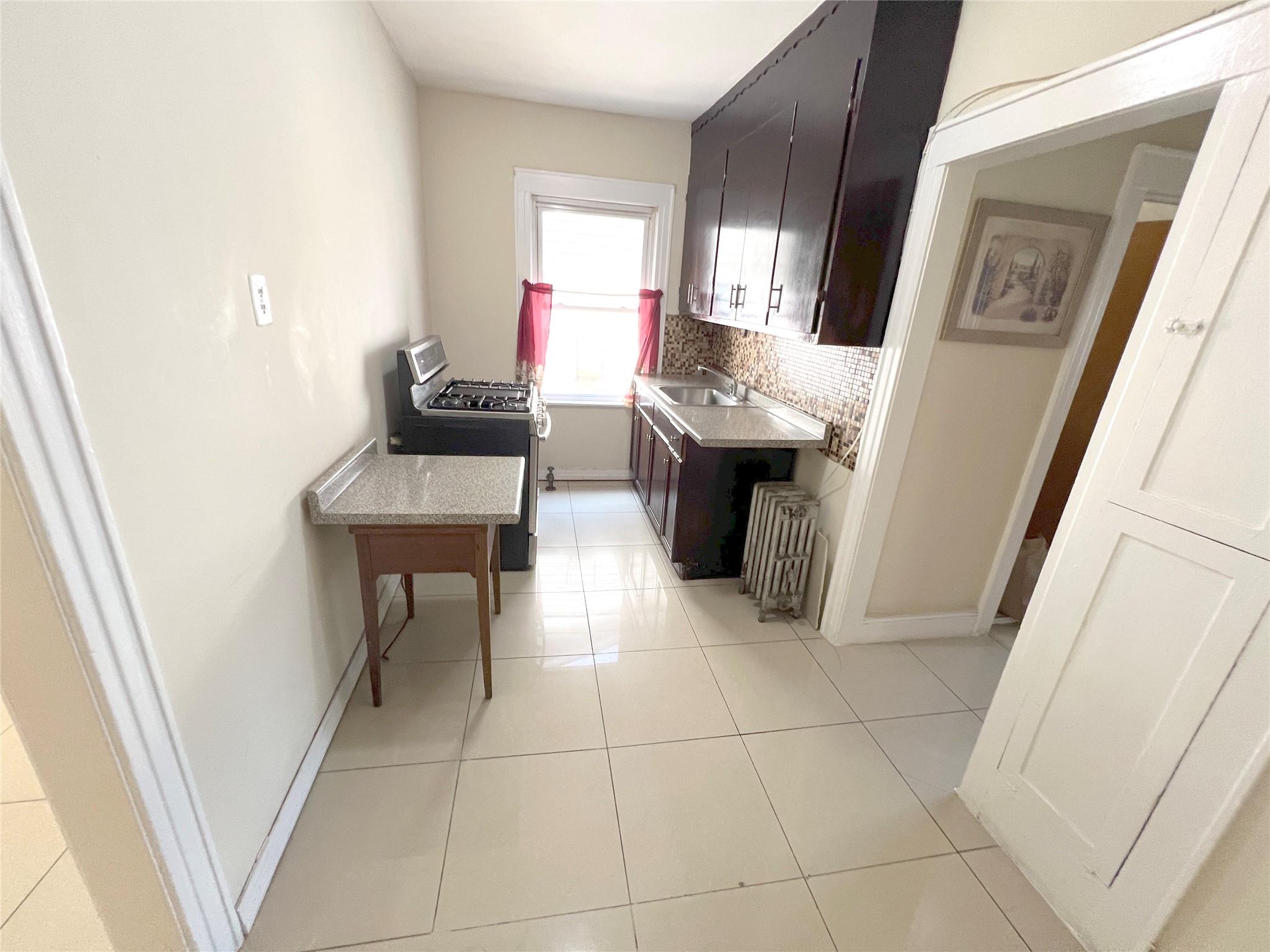 81 Autumn Avenue, Brooklyn, NY 11208