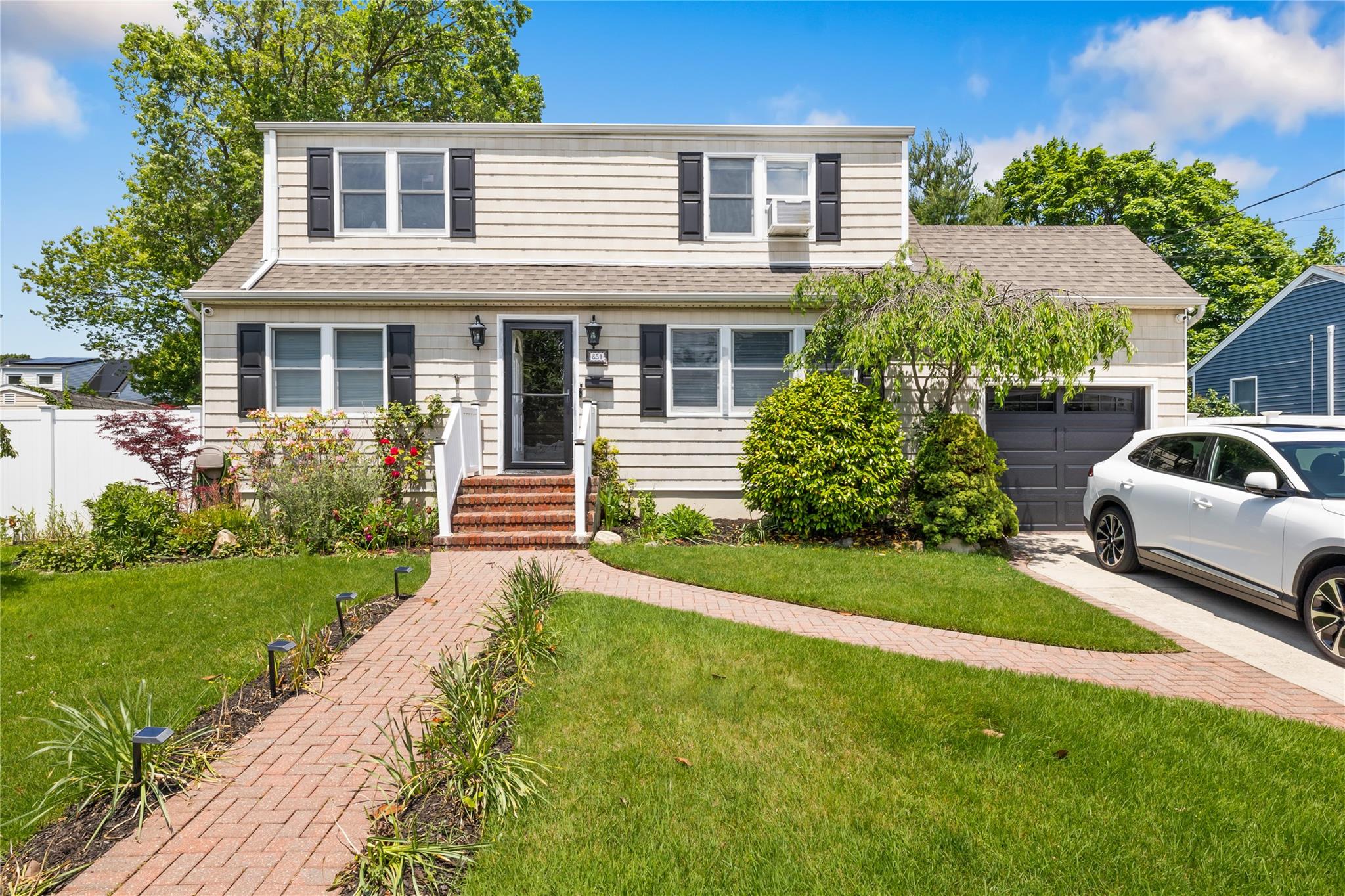 851 Brook Street, West Babylon, NY 11704