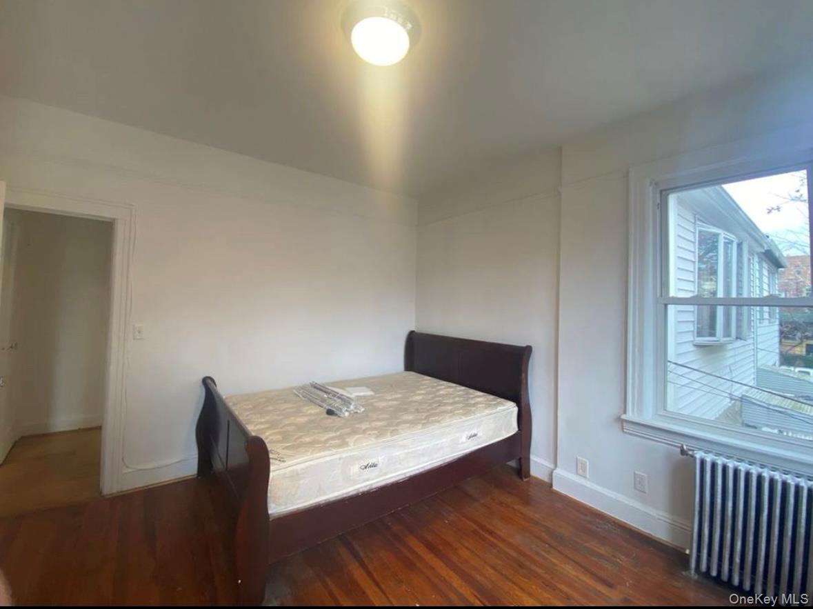 5024 39th Place, Sunnyside, NY 11104