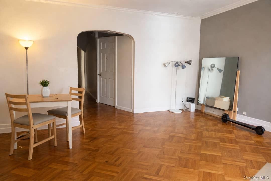 5024 39th Place, Sunnyside, NY 11104