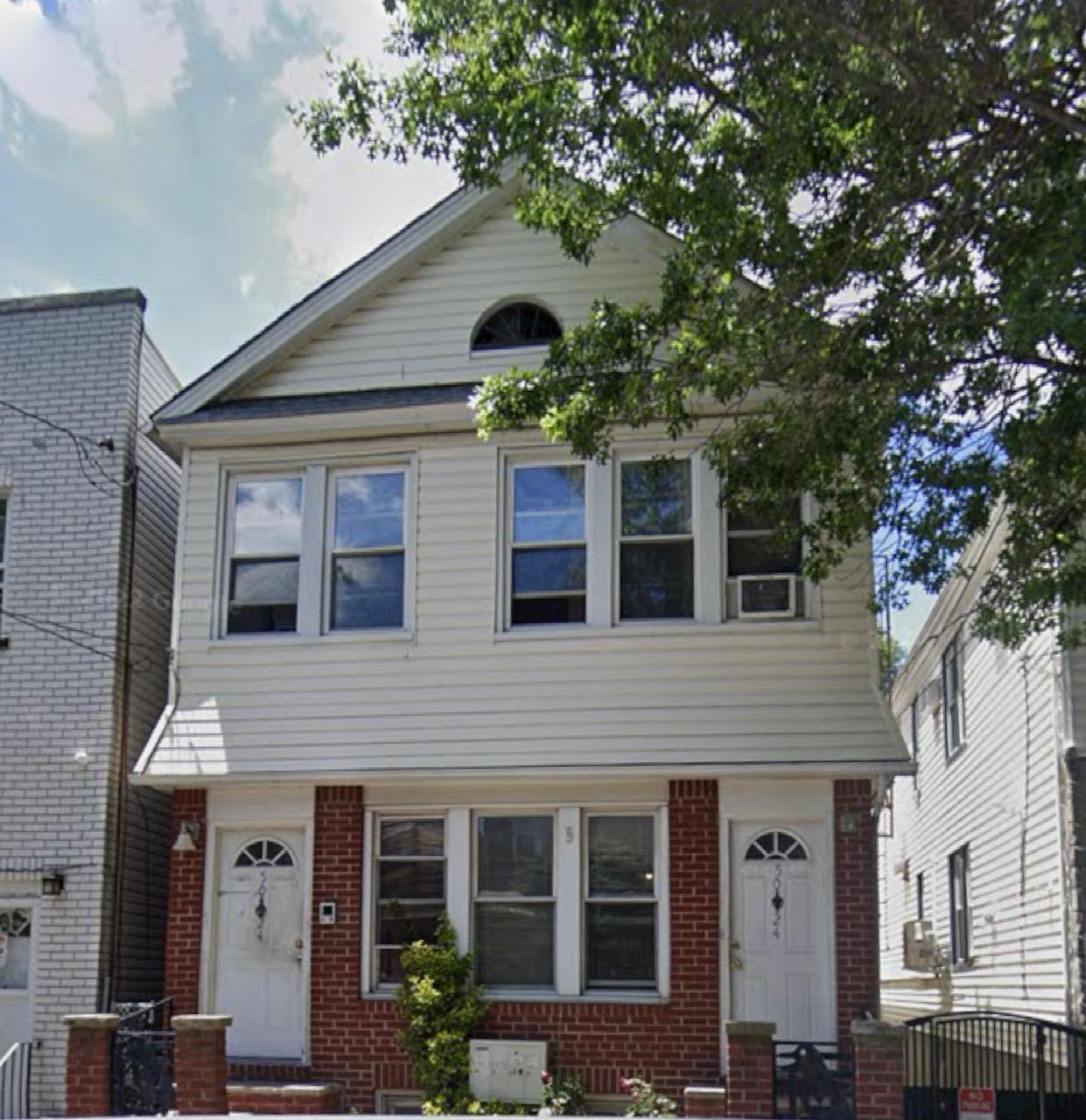 5024 39th Place, Sunnyside, NY 11104