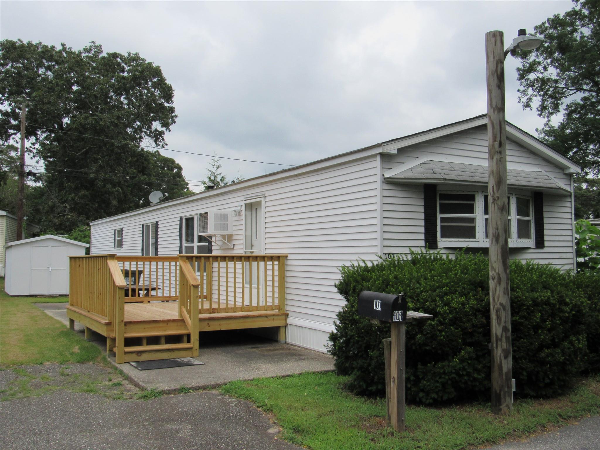 37-101 Hubbard Avenue, Riverhead, NY 11901