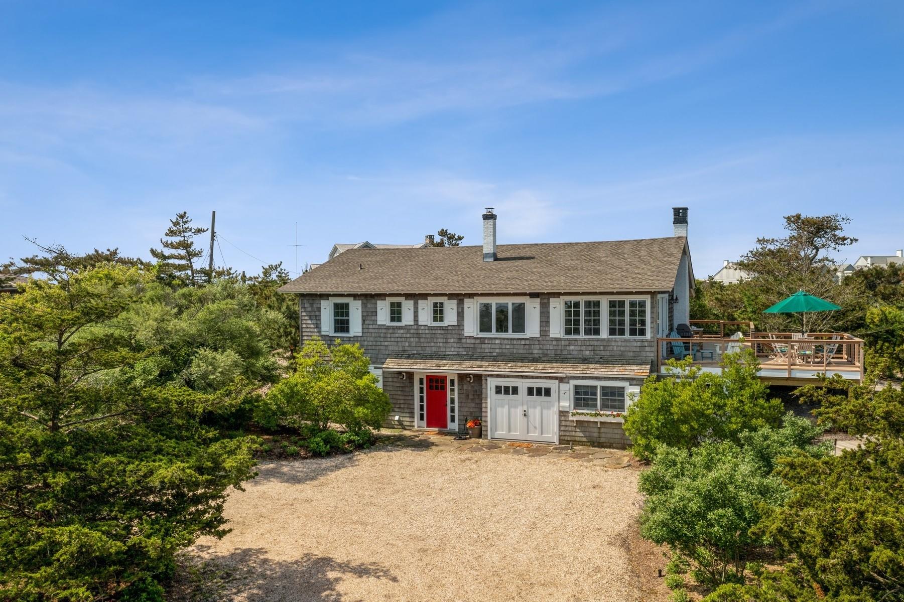 196 Dune Road, Quogue, NY 11959