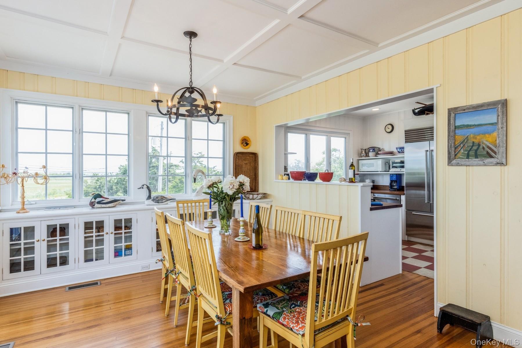 196 Dune Road, Quogue, NY 11959