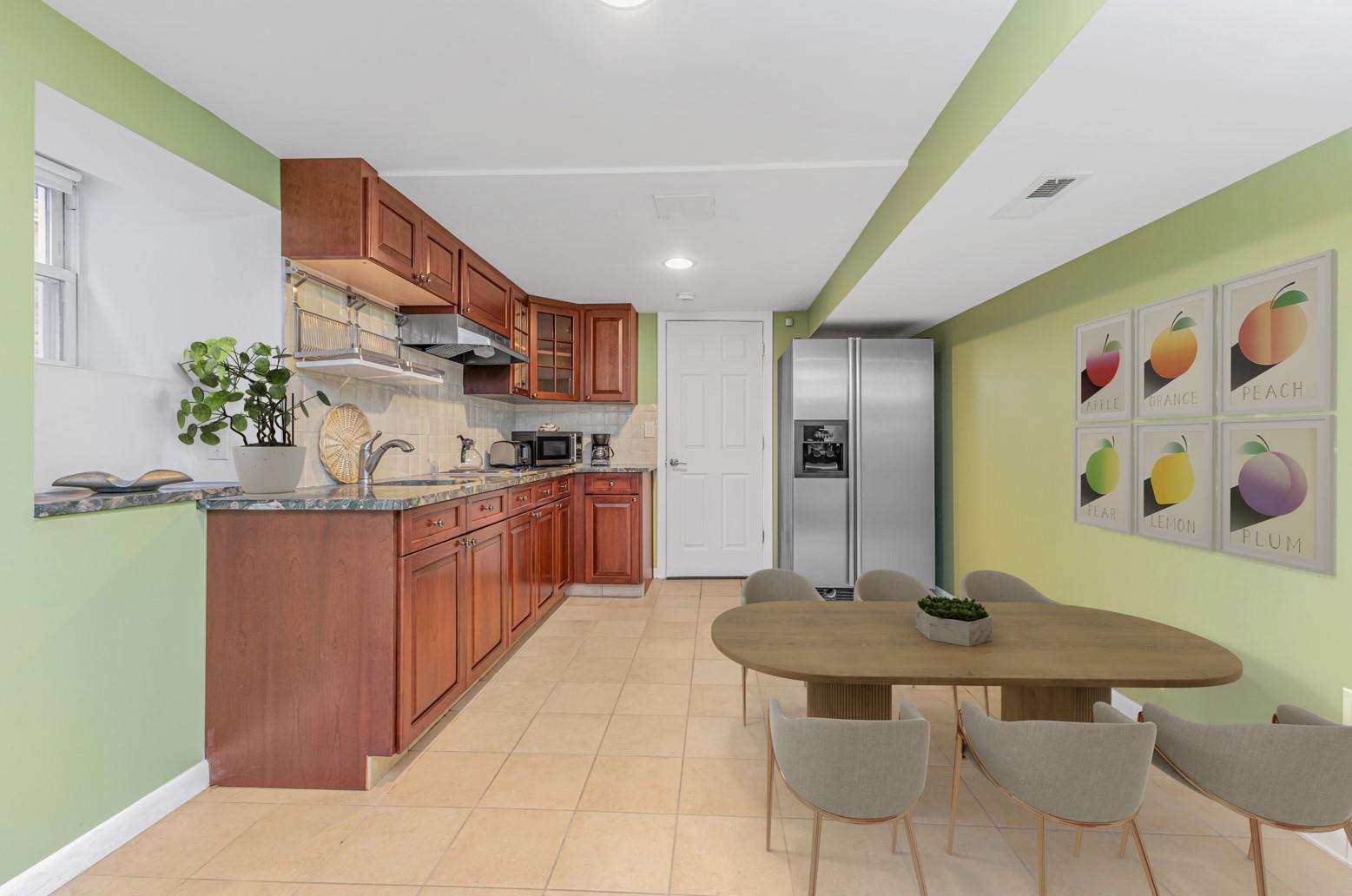 825 E 230th Street, Bronx, NY 10466