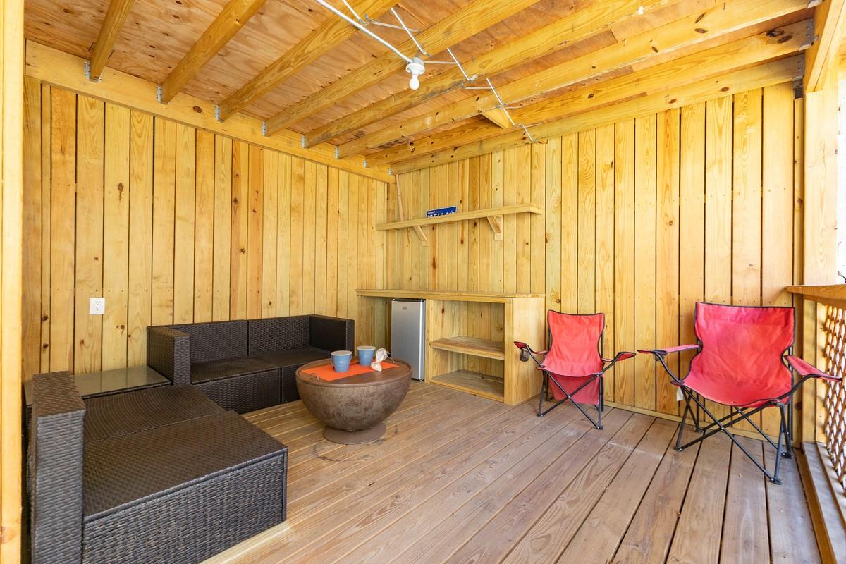 825 E 230th Street, Bronx, NY 10466