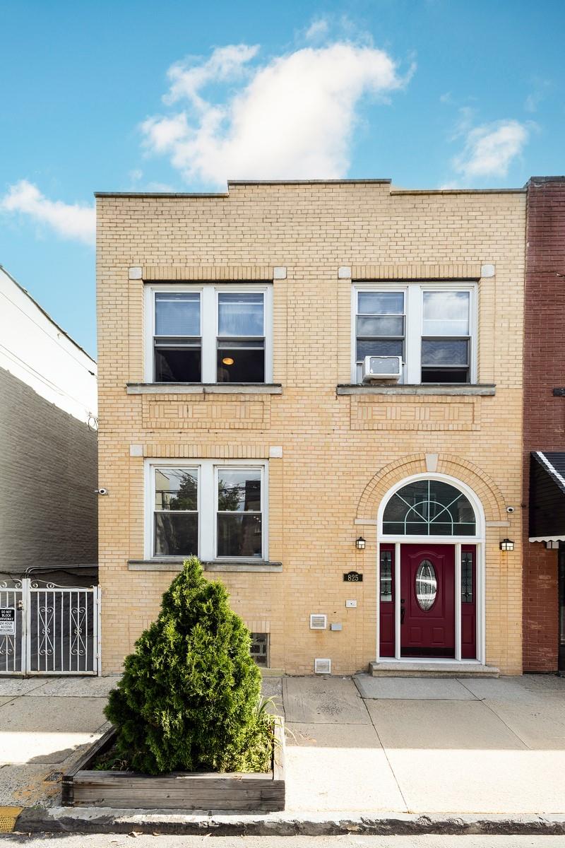 825 E 230th Street, Bronx, NY 10466