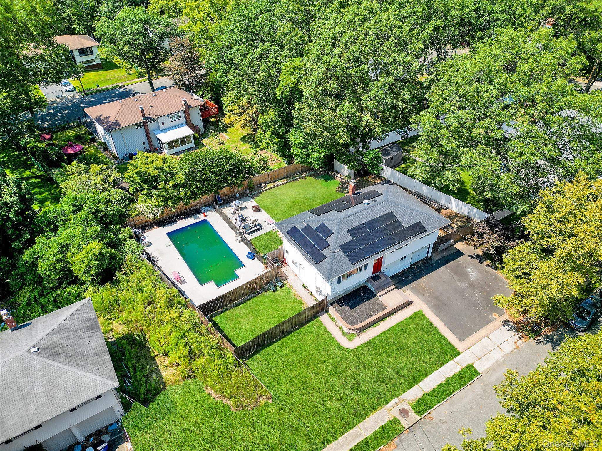 7 Walwin Place, Huntington, NY 11743