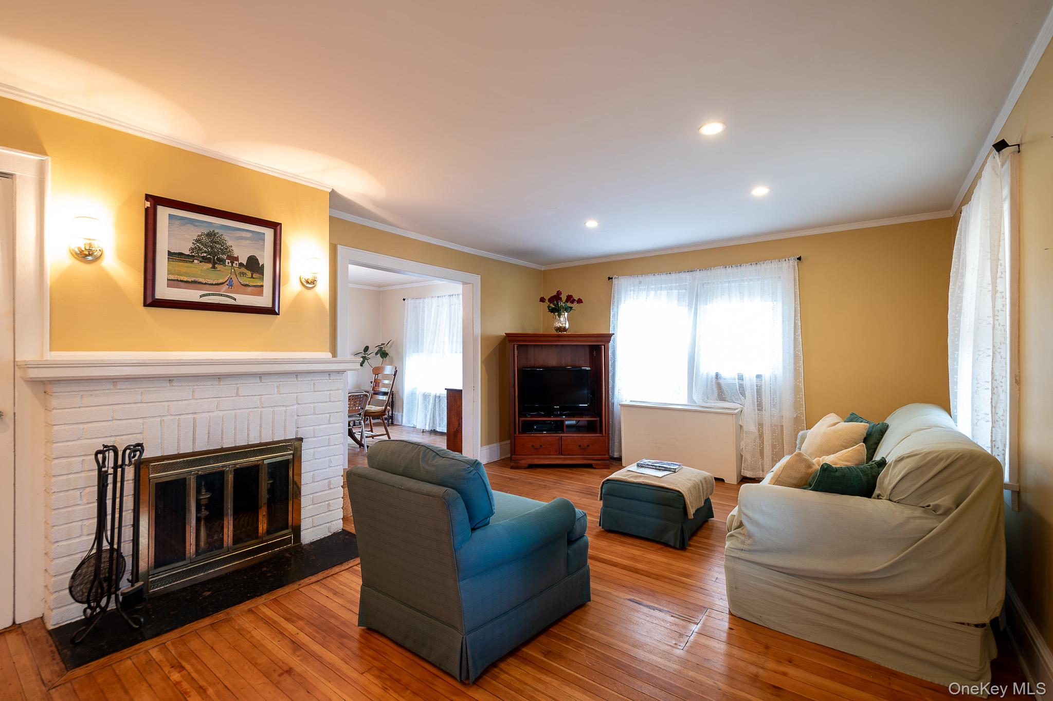 74 McLean Avenue, White Plains, NY 10607