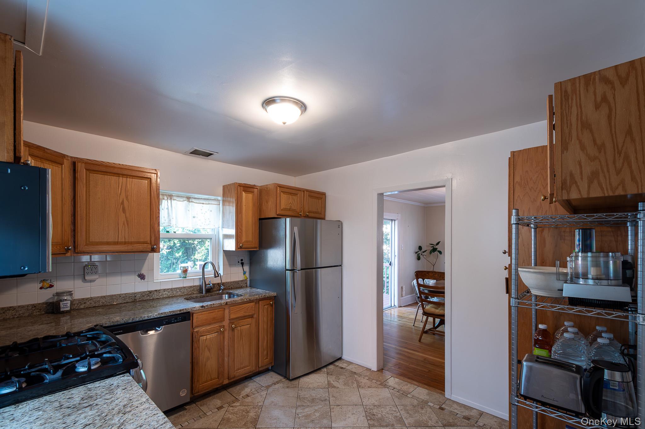 74 McLean Avenue, White Plains, NY 10607