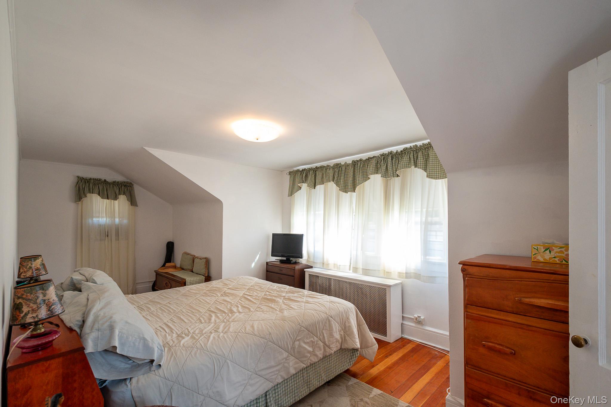 74 McLean Avenue, White Plains, NY 10607