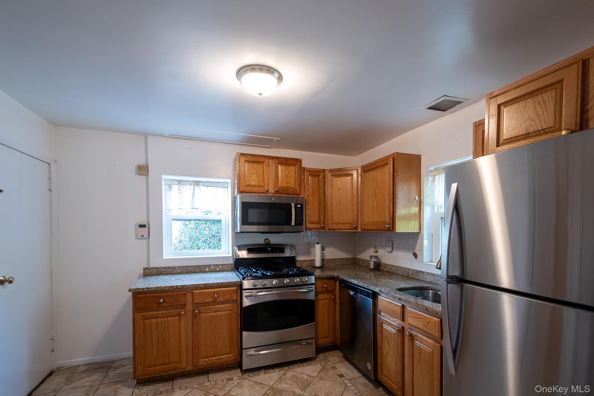 74 McLean Avenue, White Plains, NY 10607