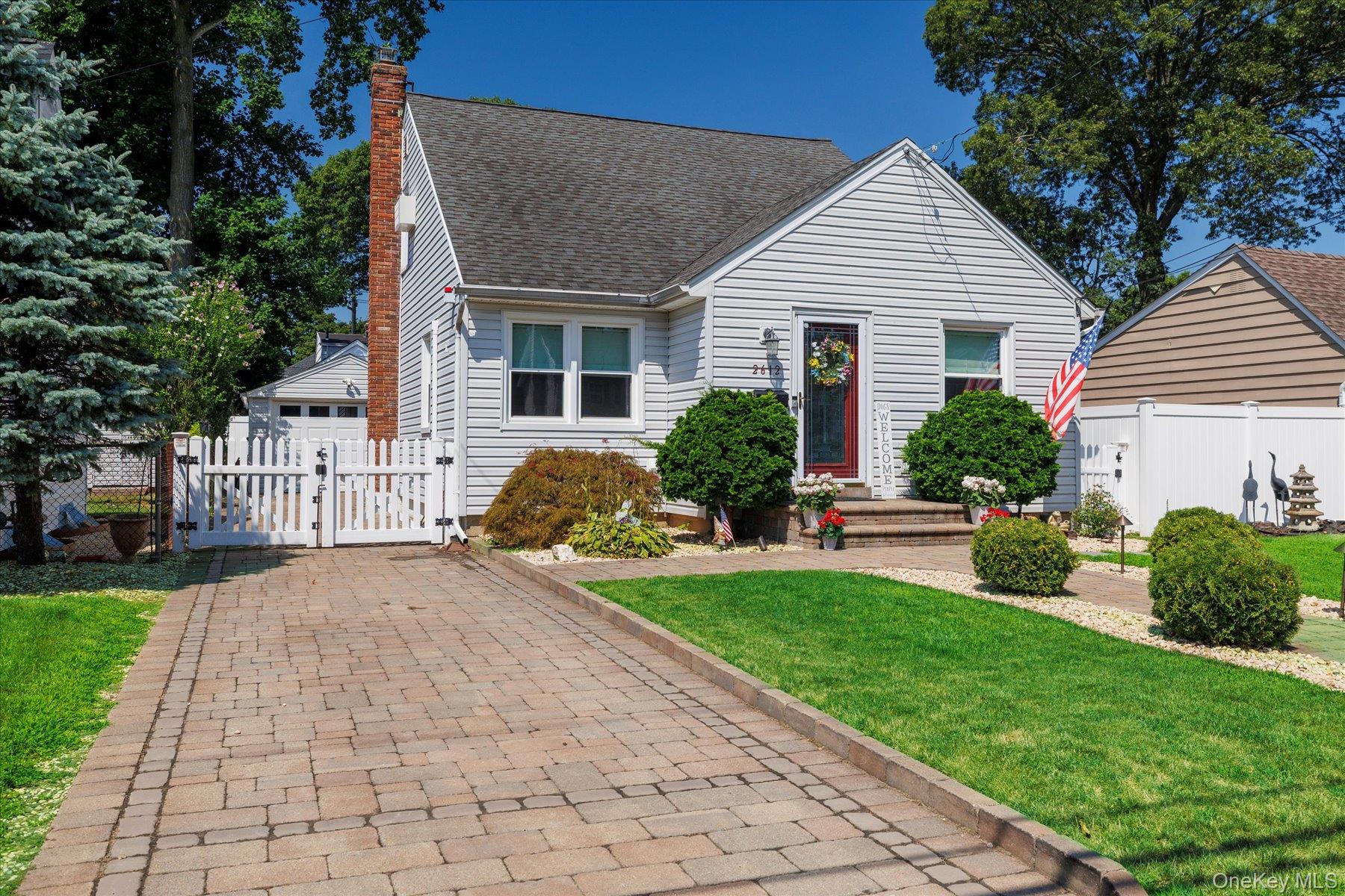 2612 Yorktown Street, Oceanside, NY 11572