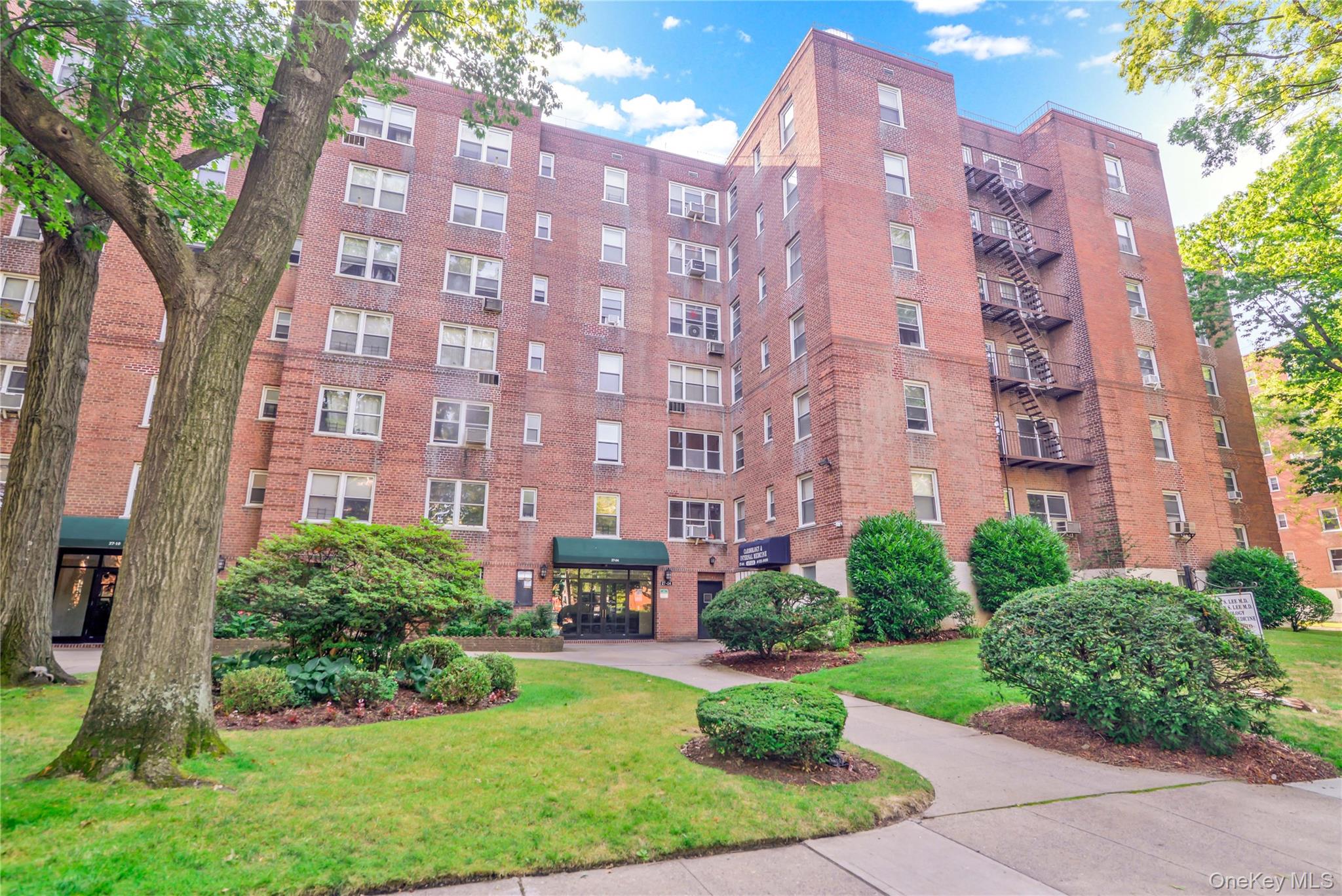 27-04 parsons Boulevard # 6, Flushing, NY 11354