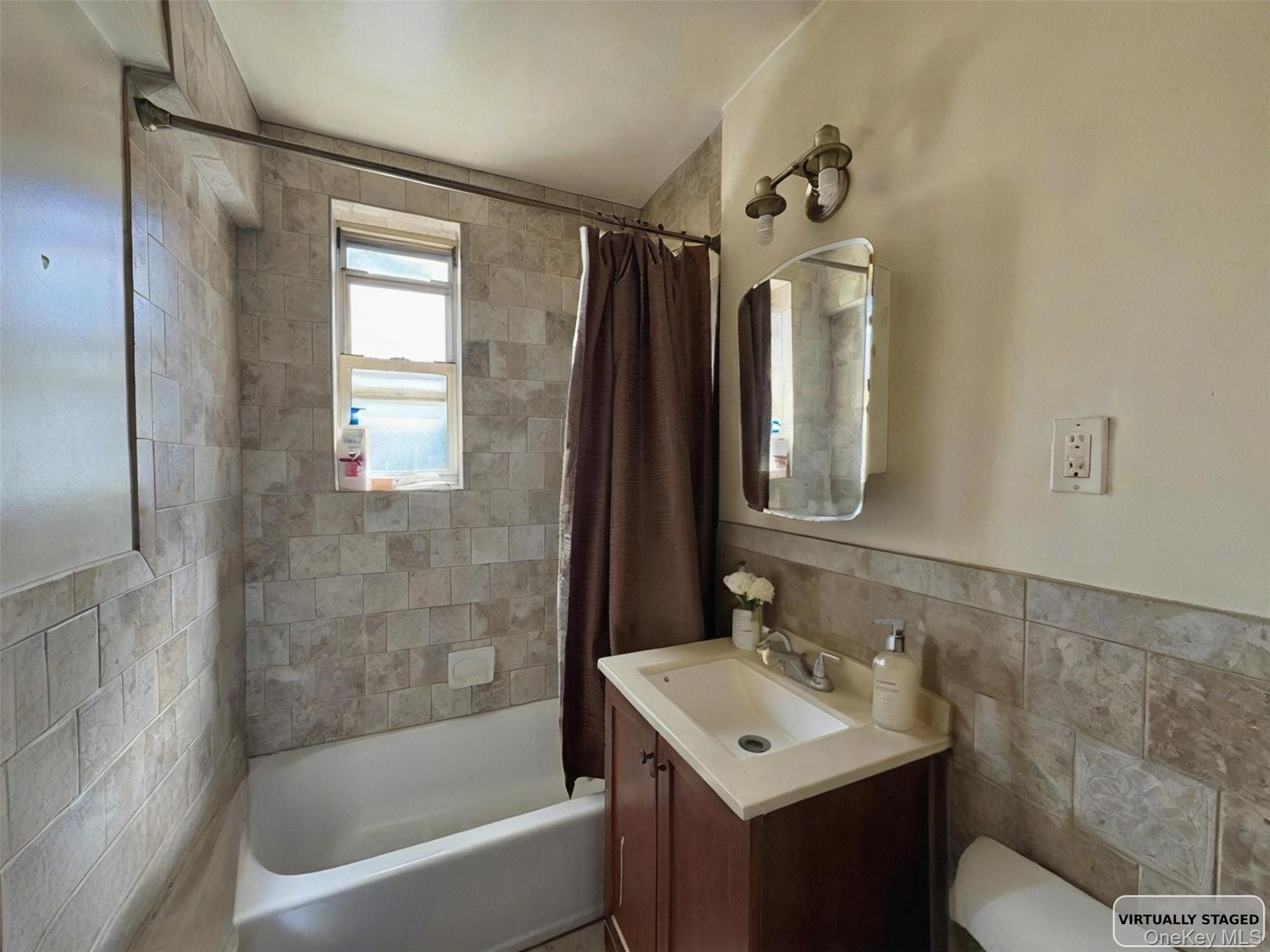 27-04 parsons Boulevard # 6, Flushing, NY 11354