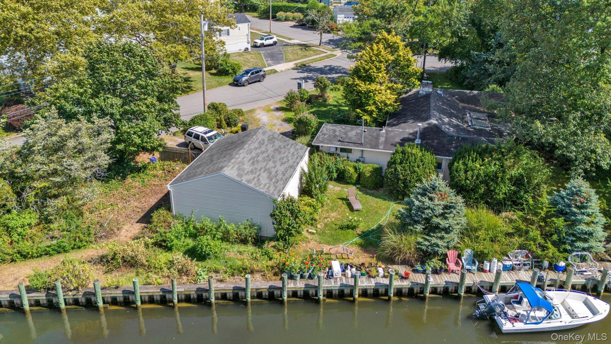 7 Swartout Place, Amityville, NY 11701